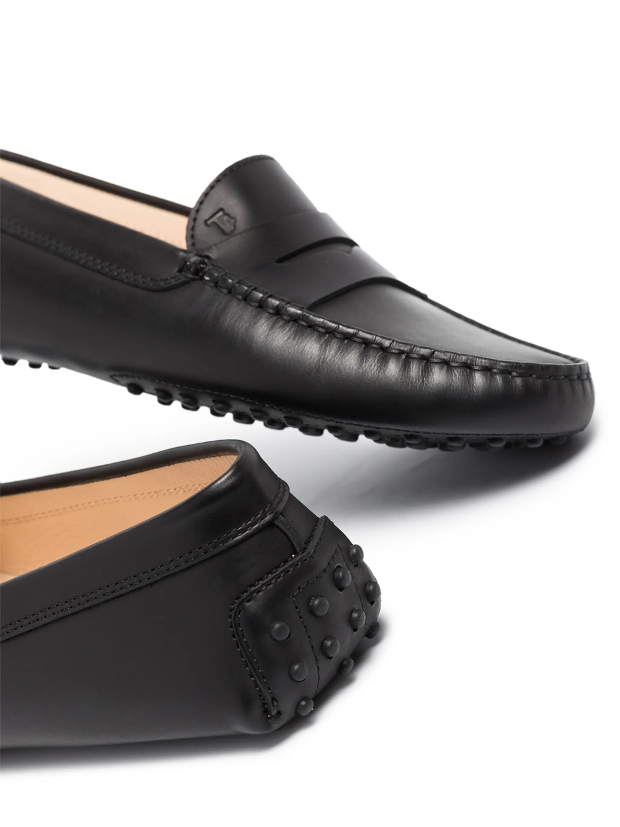Gommino round toe moccasins
