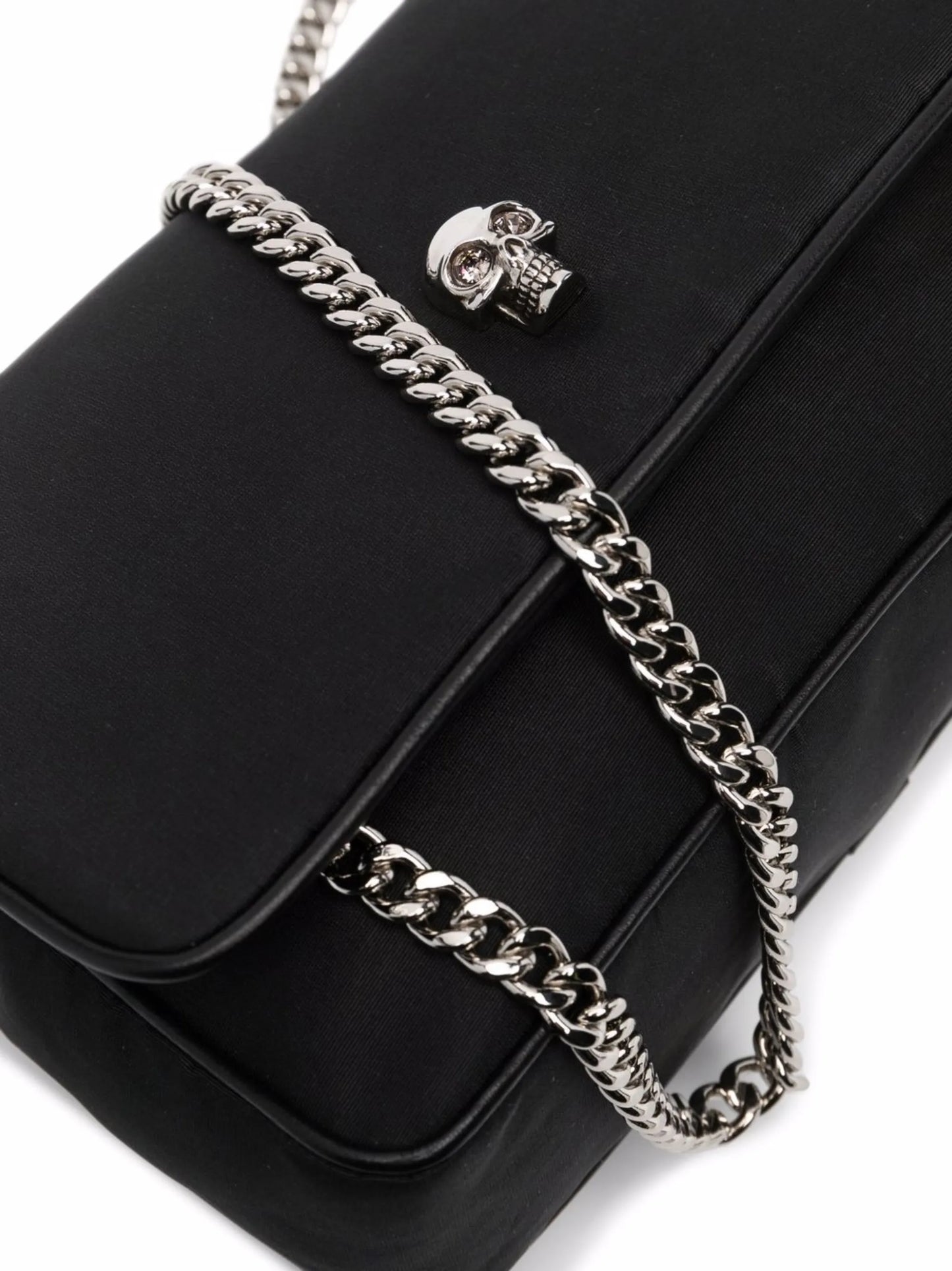 skull-motif shoulder bag