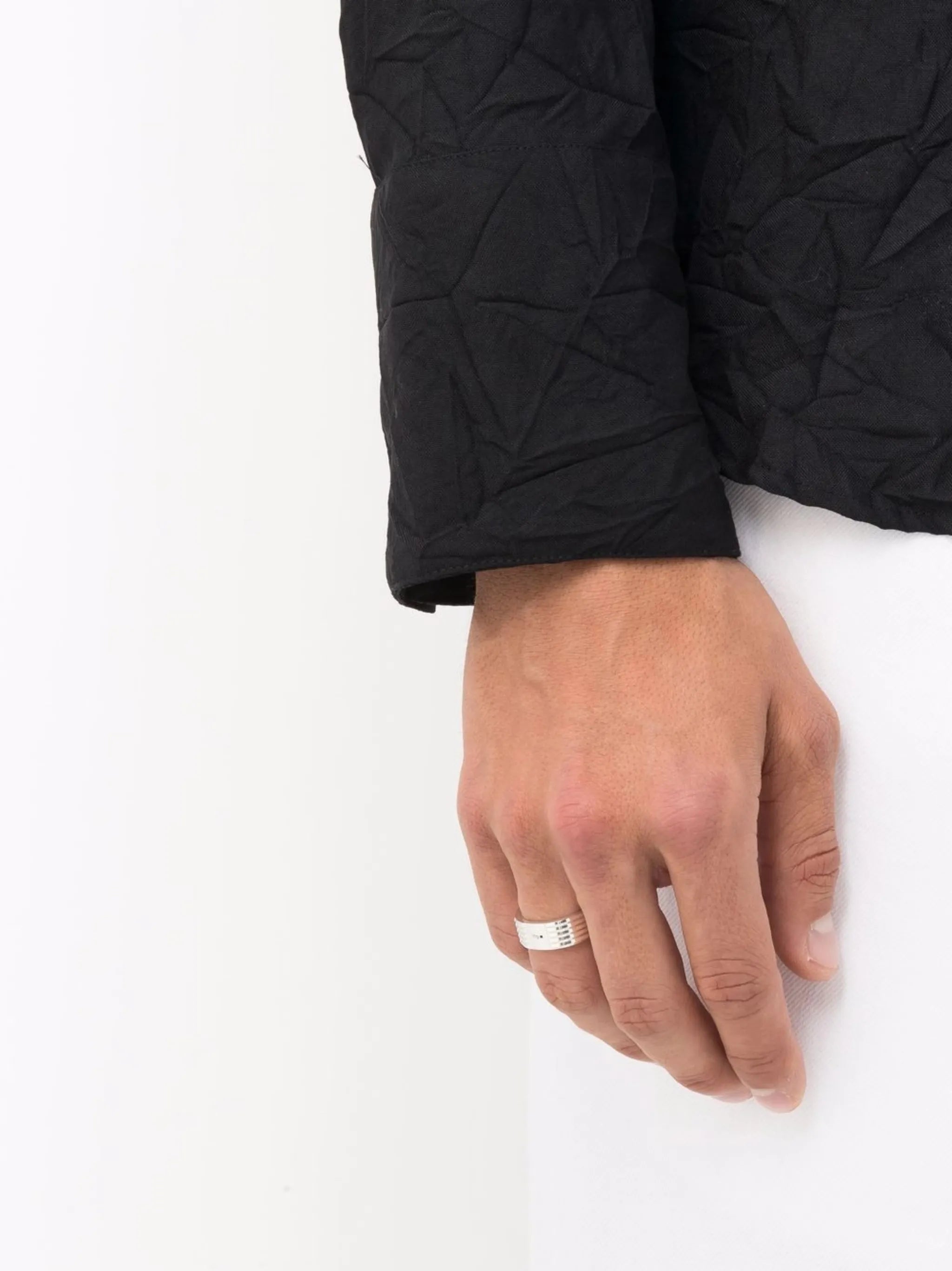 guilloché horizontal ribbon ring