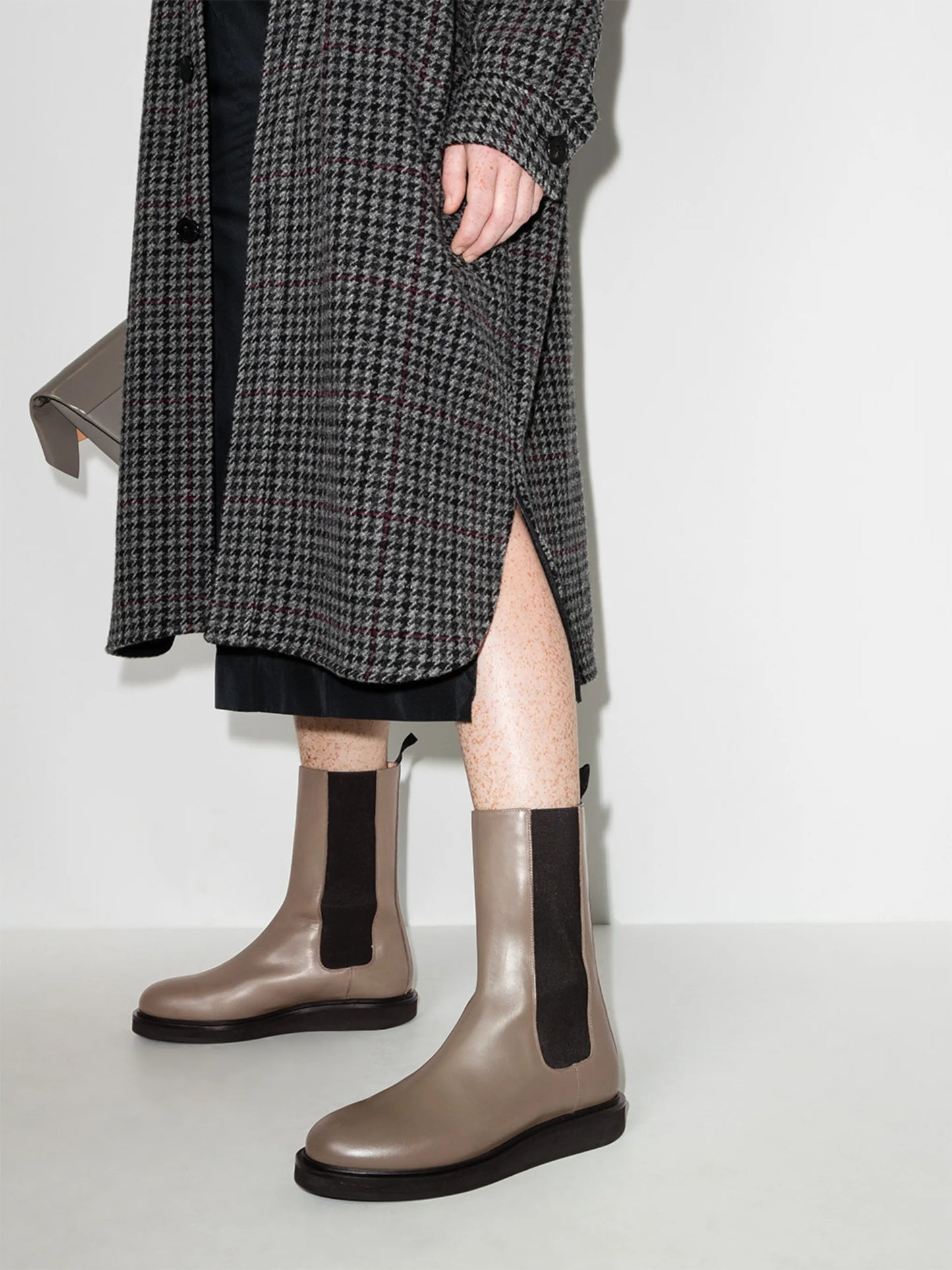 Model 18 leather Chelsea boots