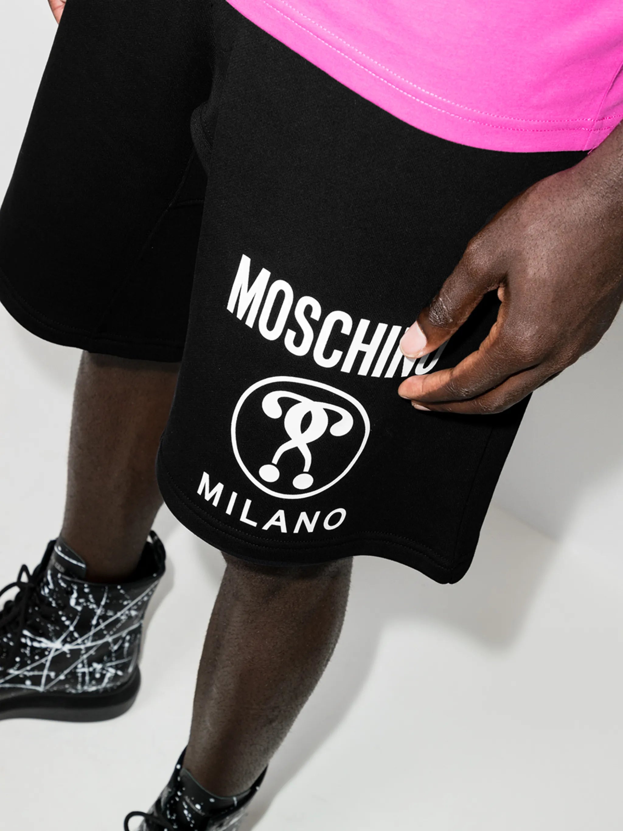 Double Question Mark-print shorts