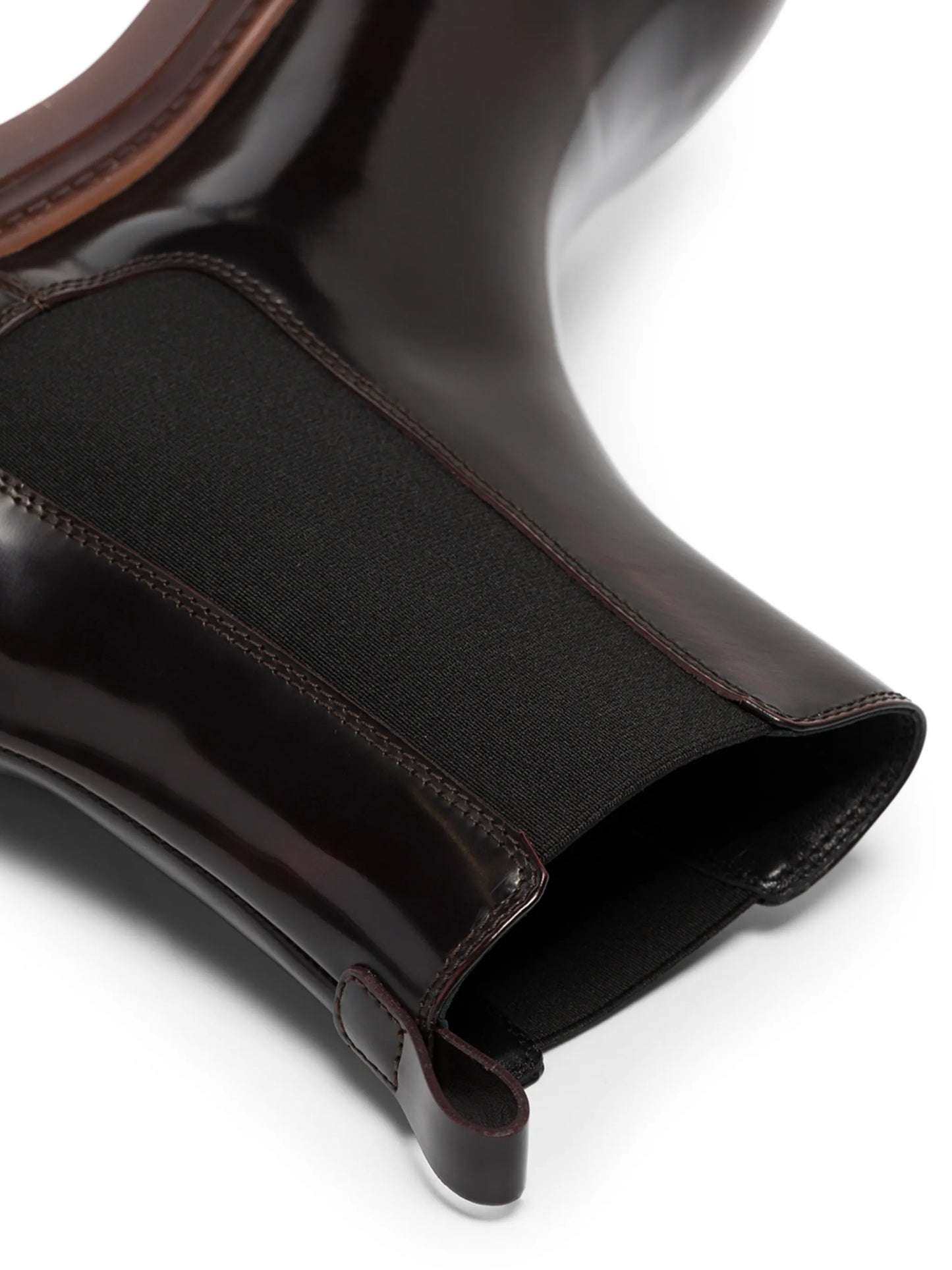 round-toe Chelsea boots