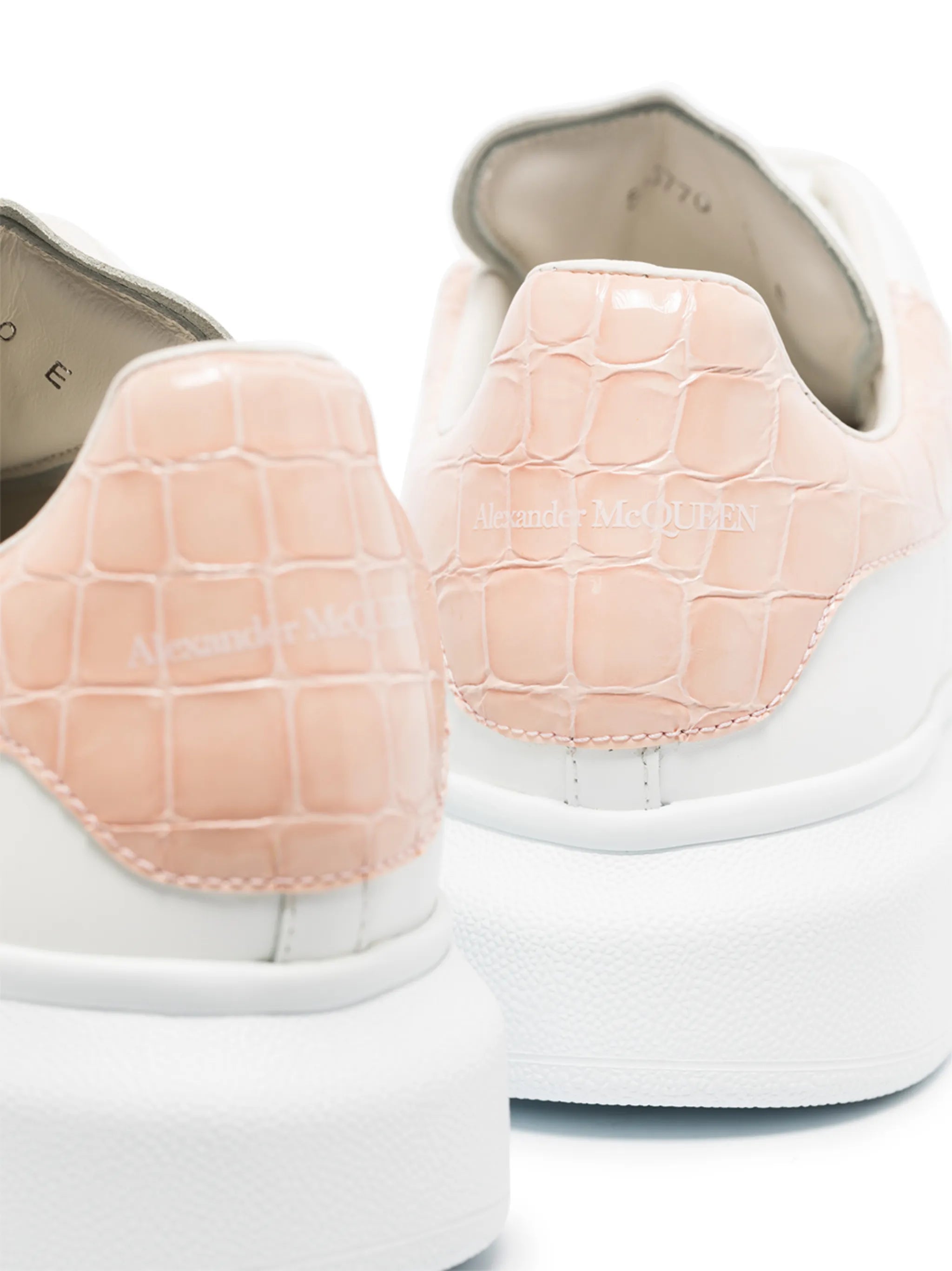 Oversized low-top sneakers