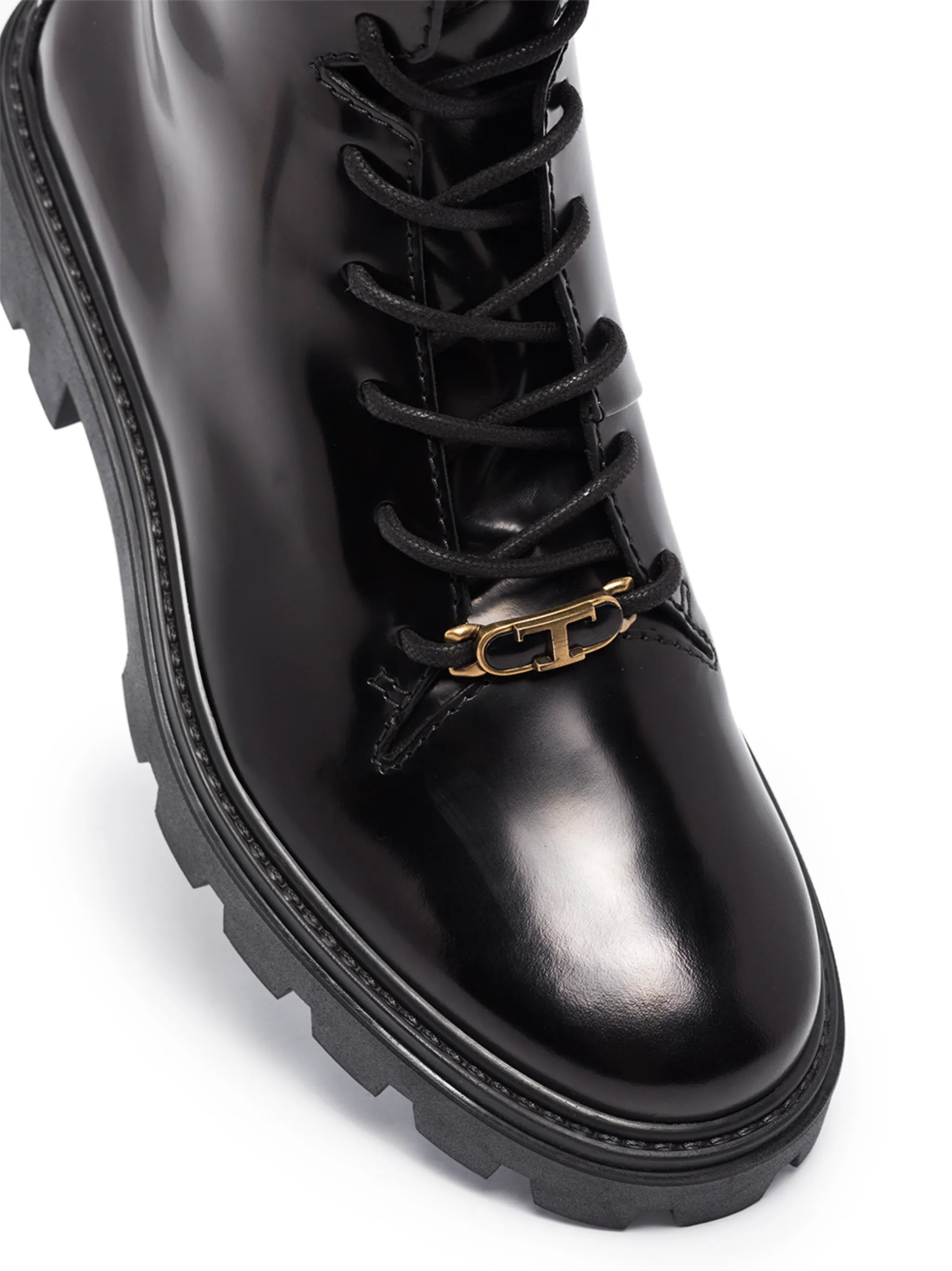 logo-plaque leather boots