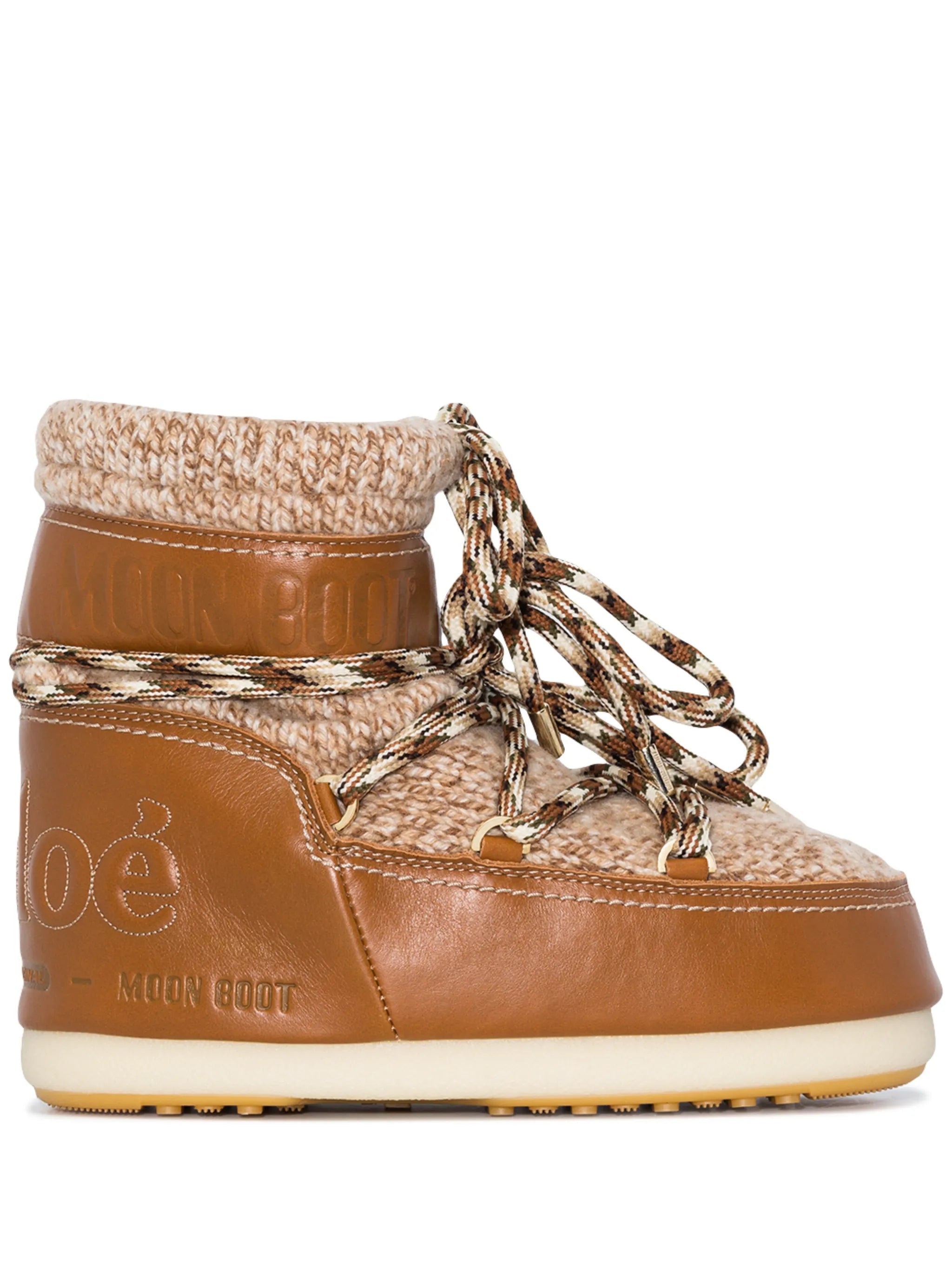 x Moon Boot snow boots