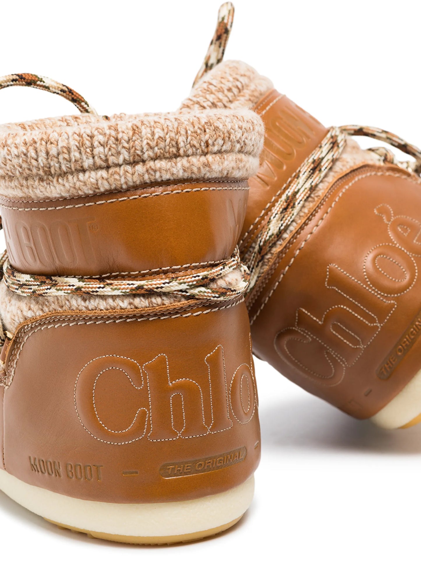 x Moon Boot snow boots