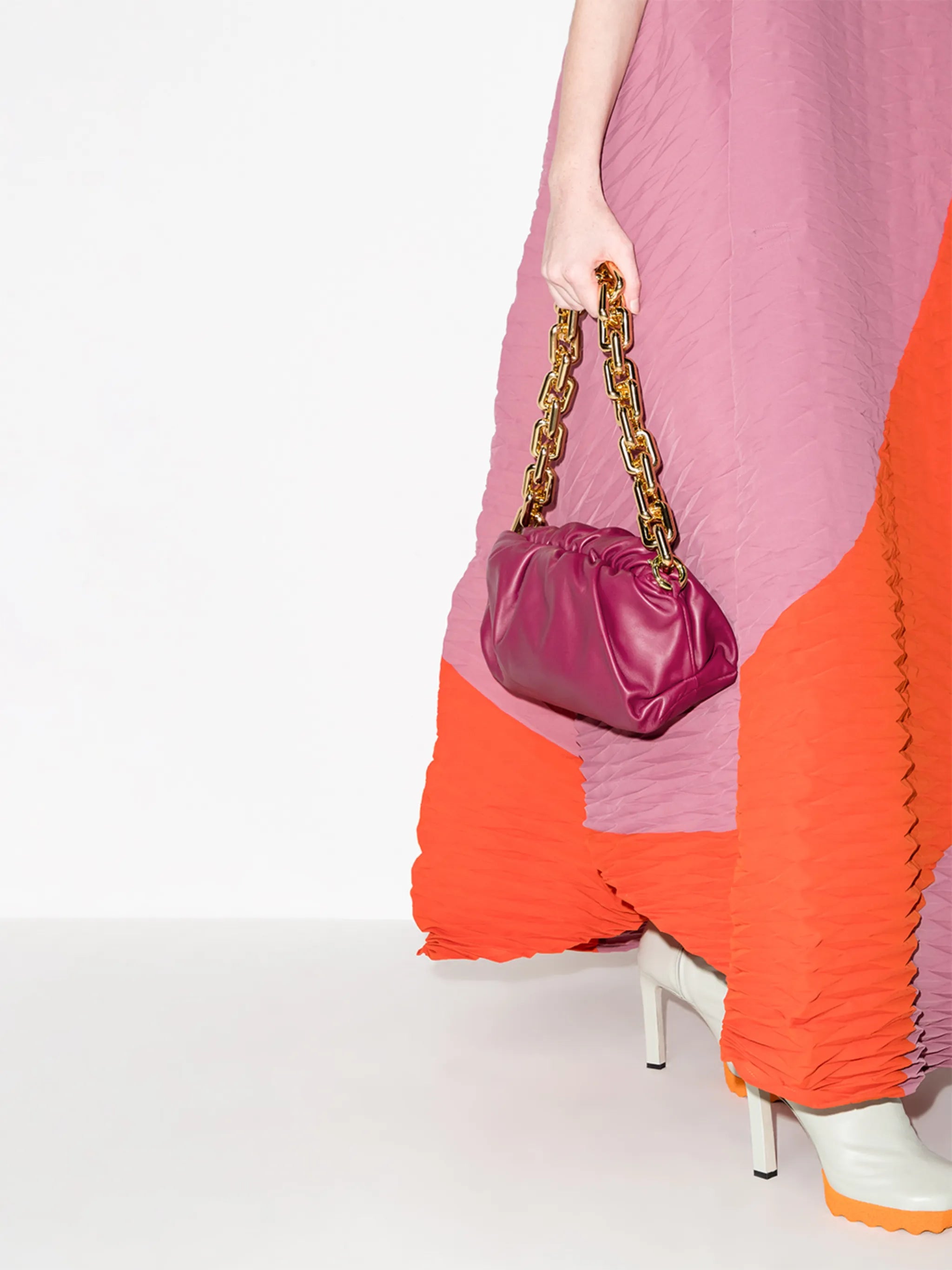 Chain Pouch shoulder bag