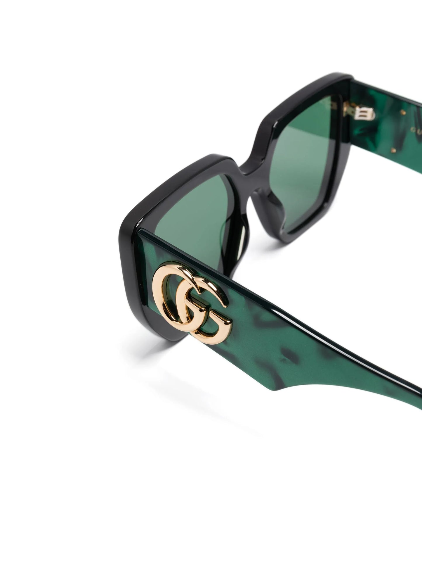 oversized-frame sunglasses