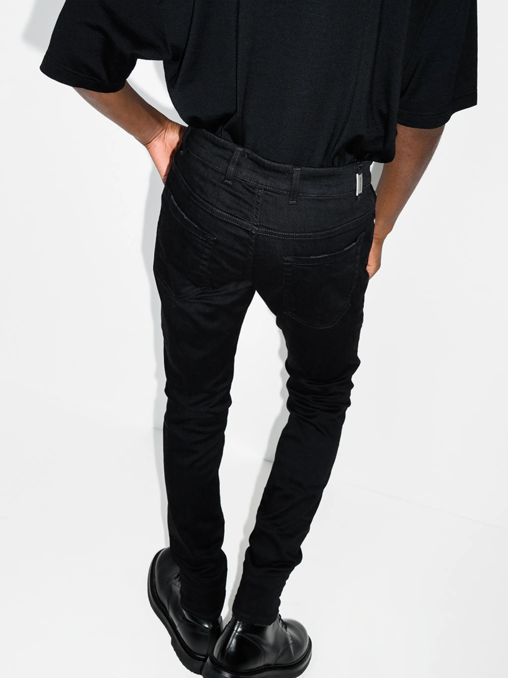 Destroyer distressed-effect slim jeans