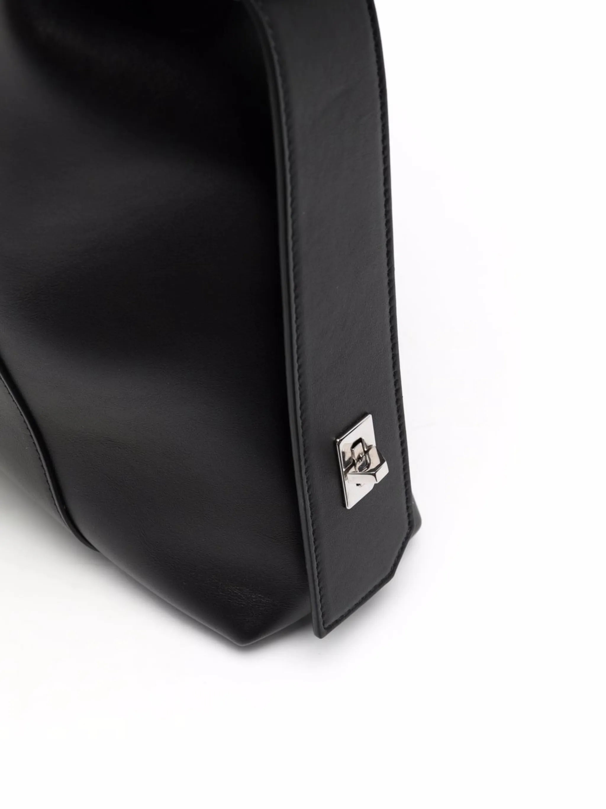 Antigona padlock leather tote bag