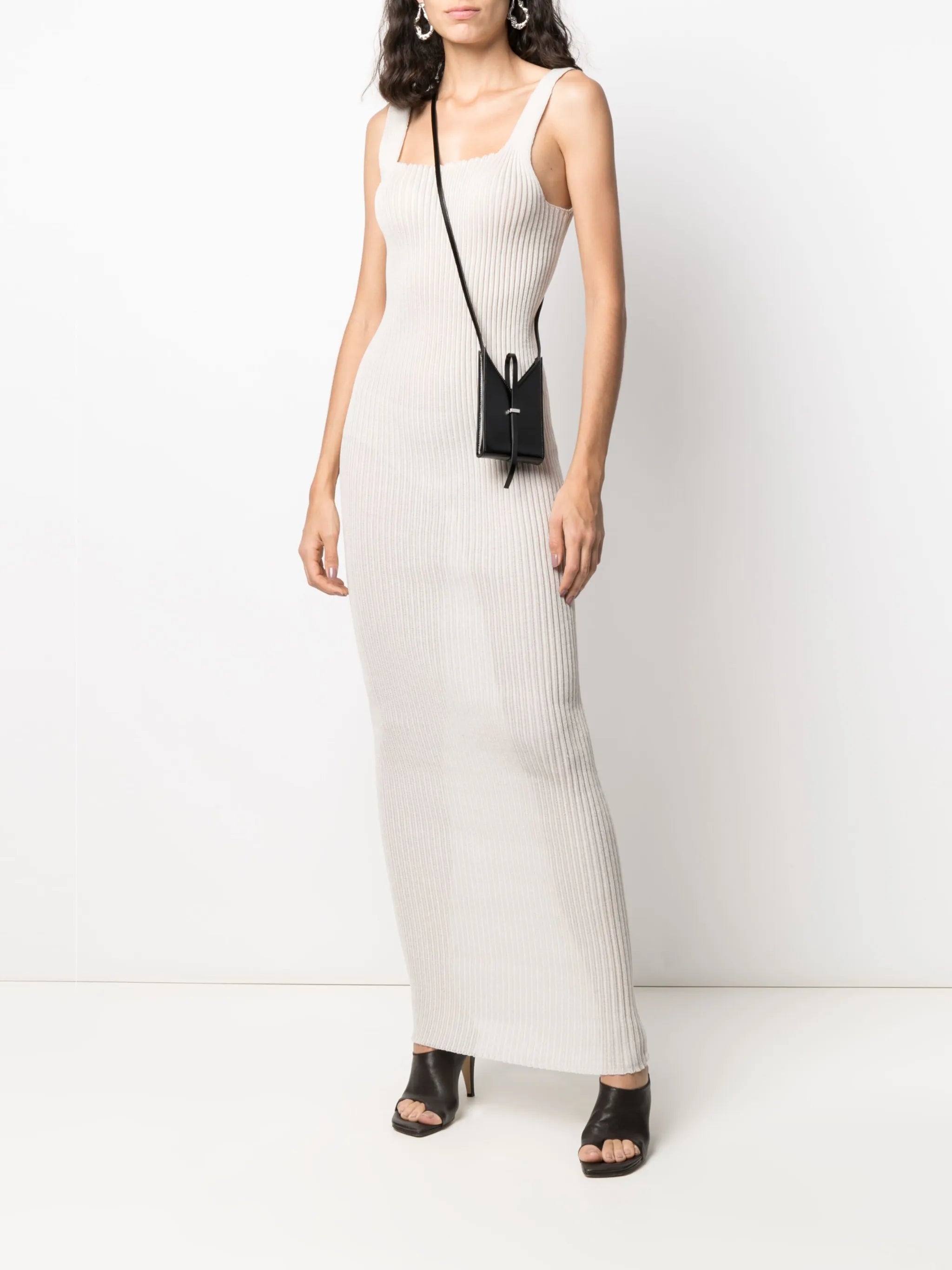 Cut-Out smartphone pouch bag