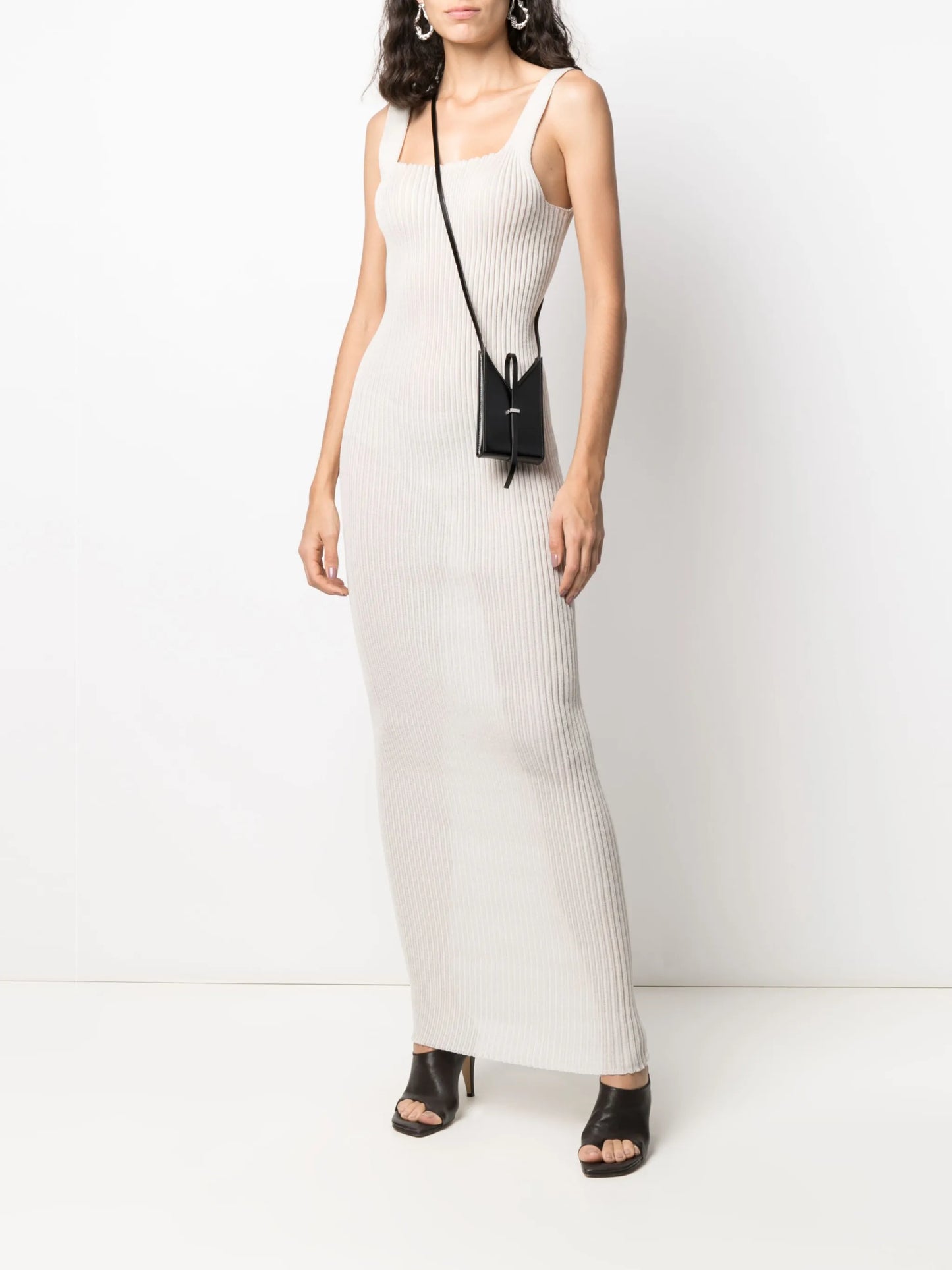 Cut-Out smartphone pouch bag