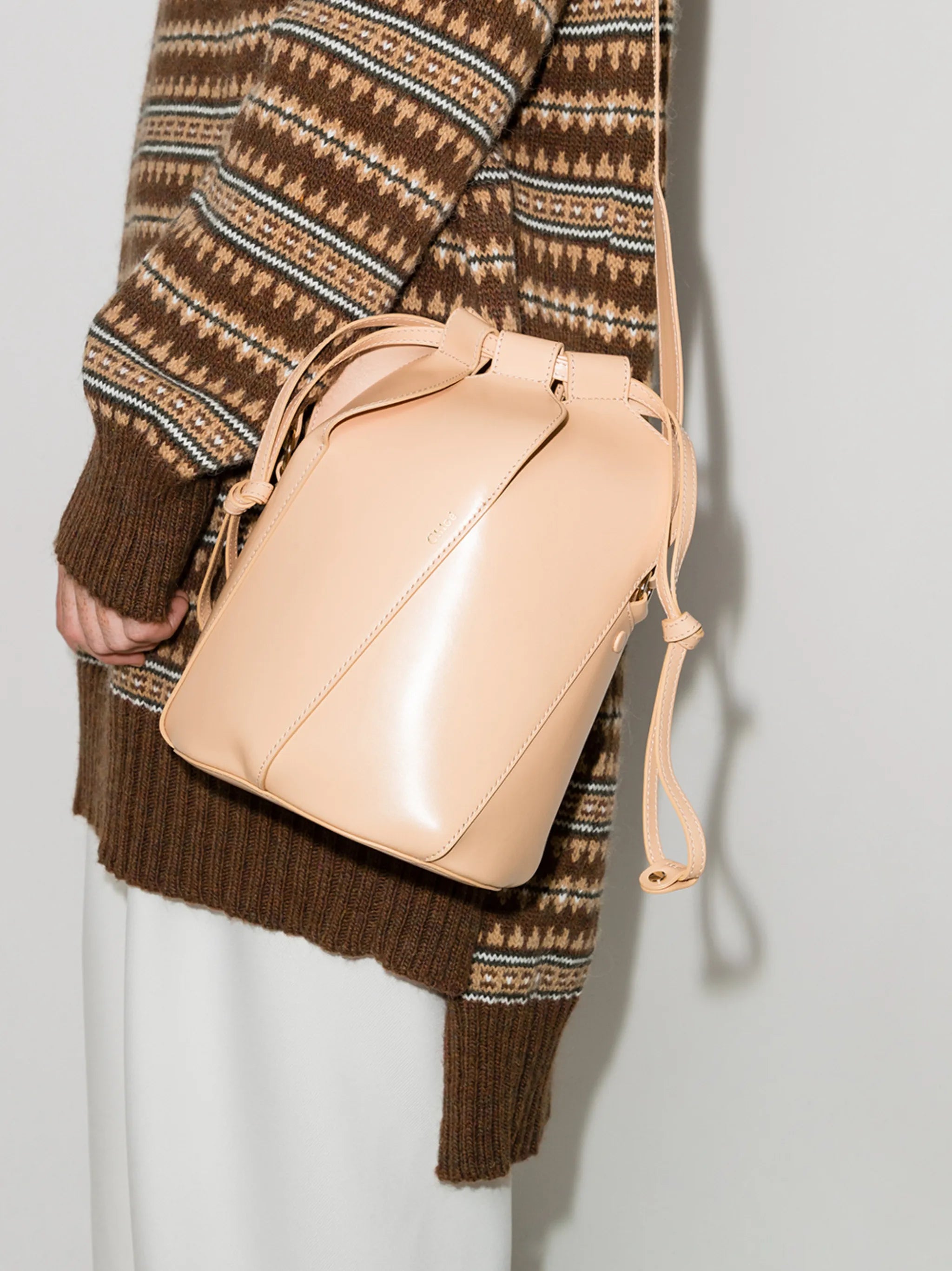 Tulip leather bucket bag