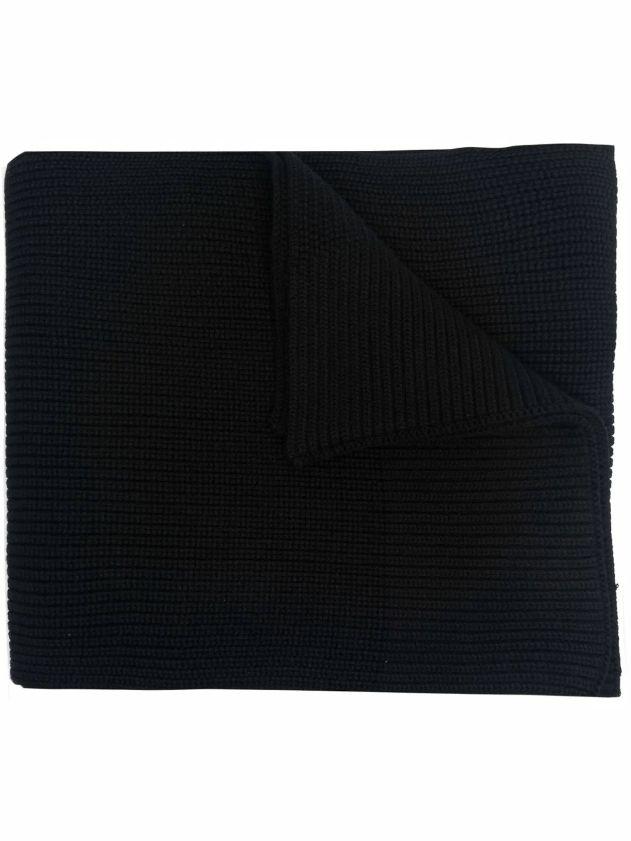 oversized knitted scarf