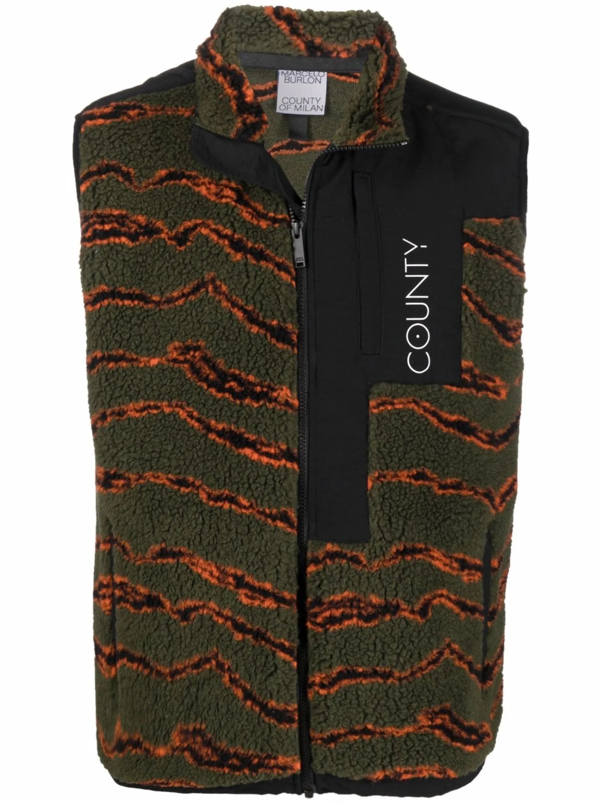 camouflage-print pile zipped gilet
