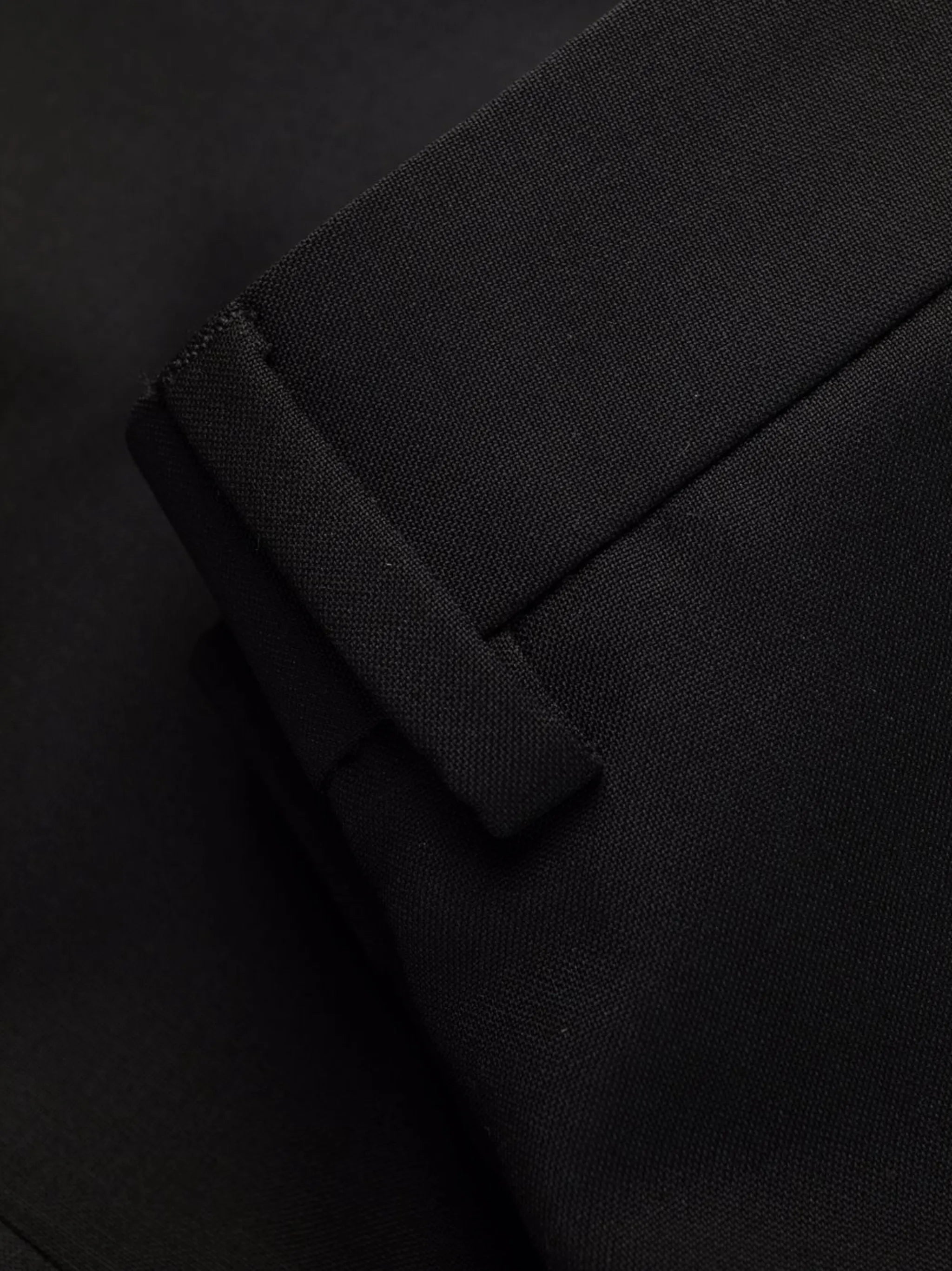 straight-leg tailored trousers
