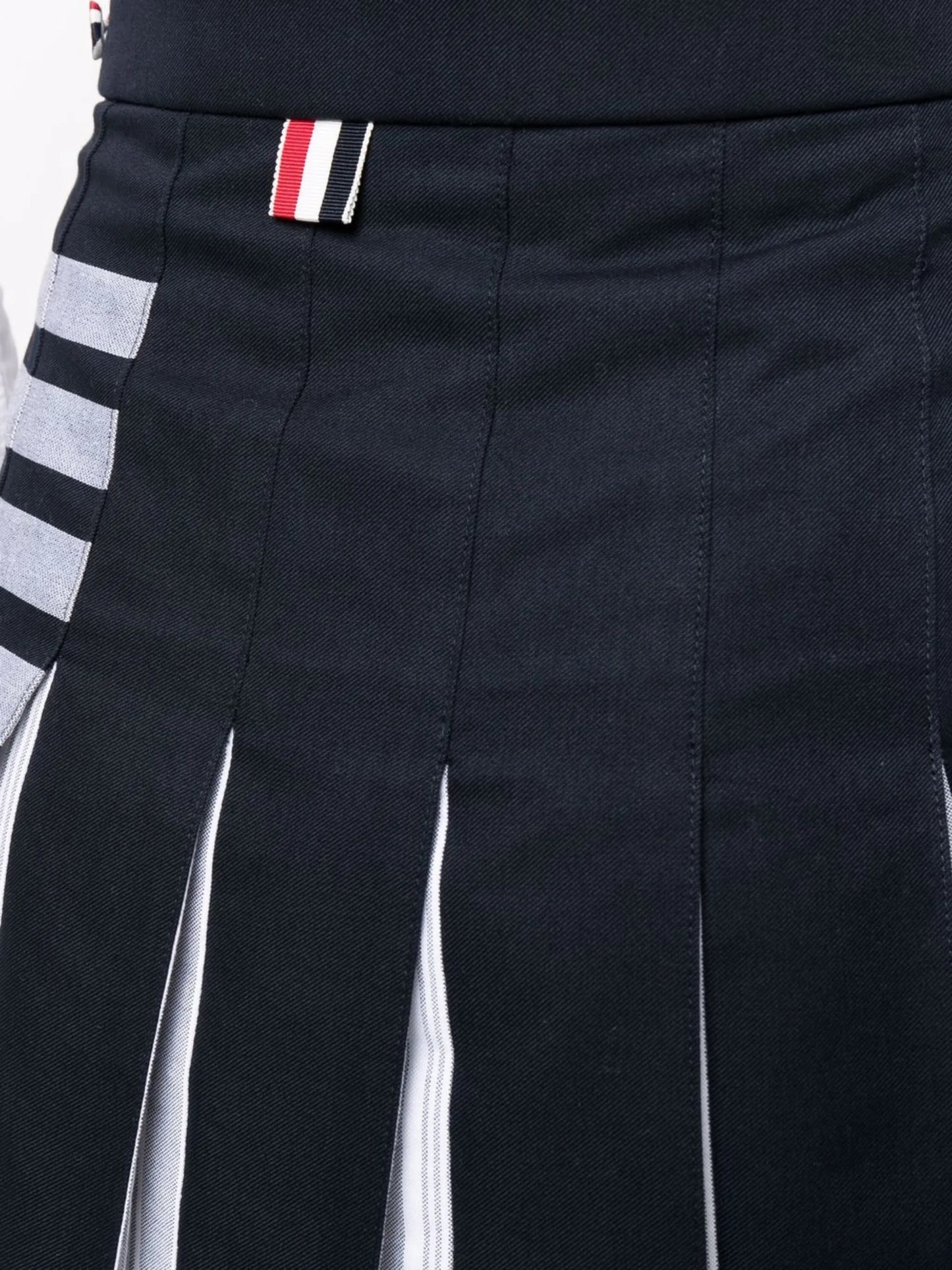 4-Bar pleated skirt