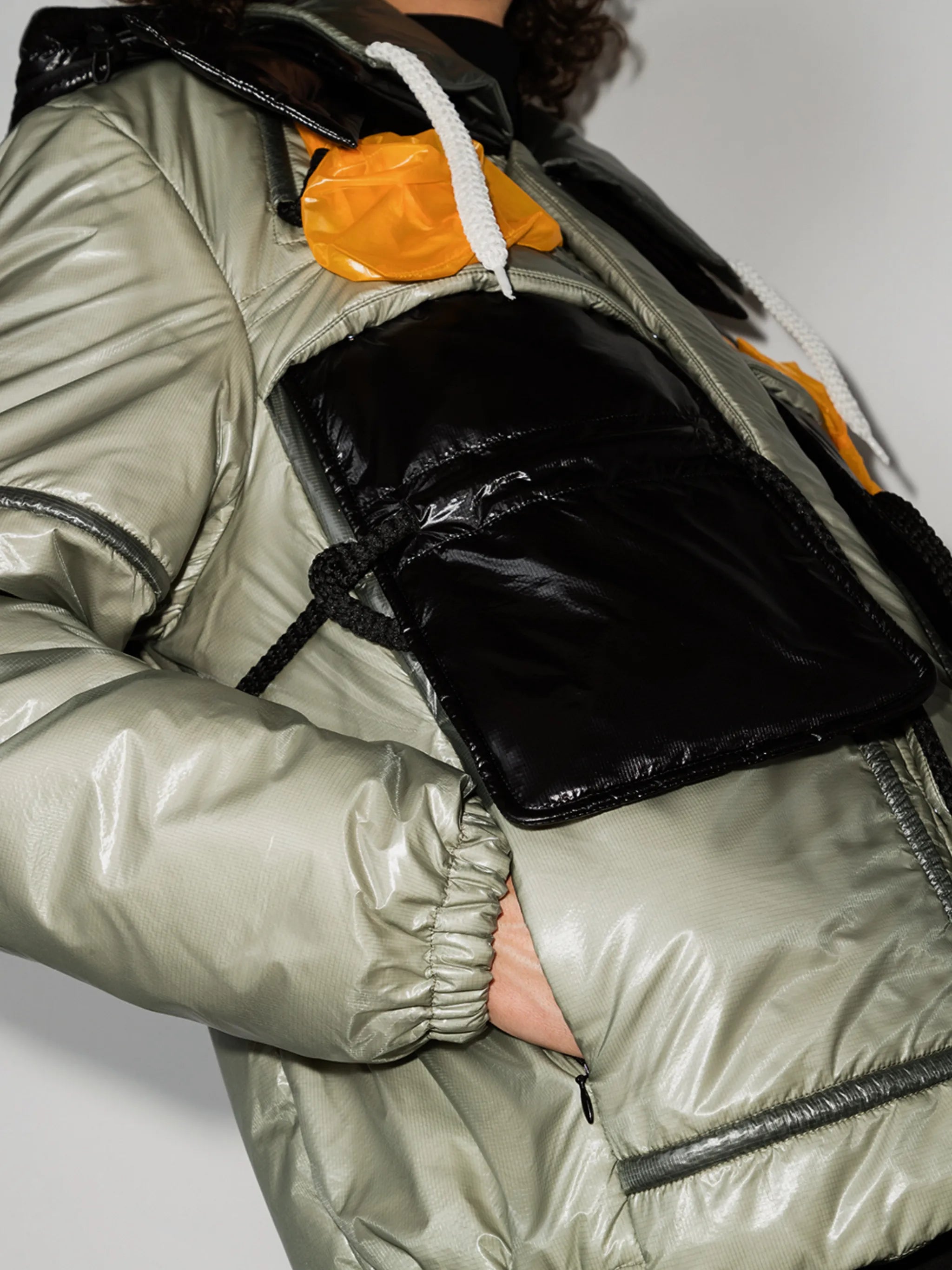 Pillow Rope hooded puffer jacket