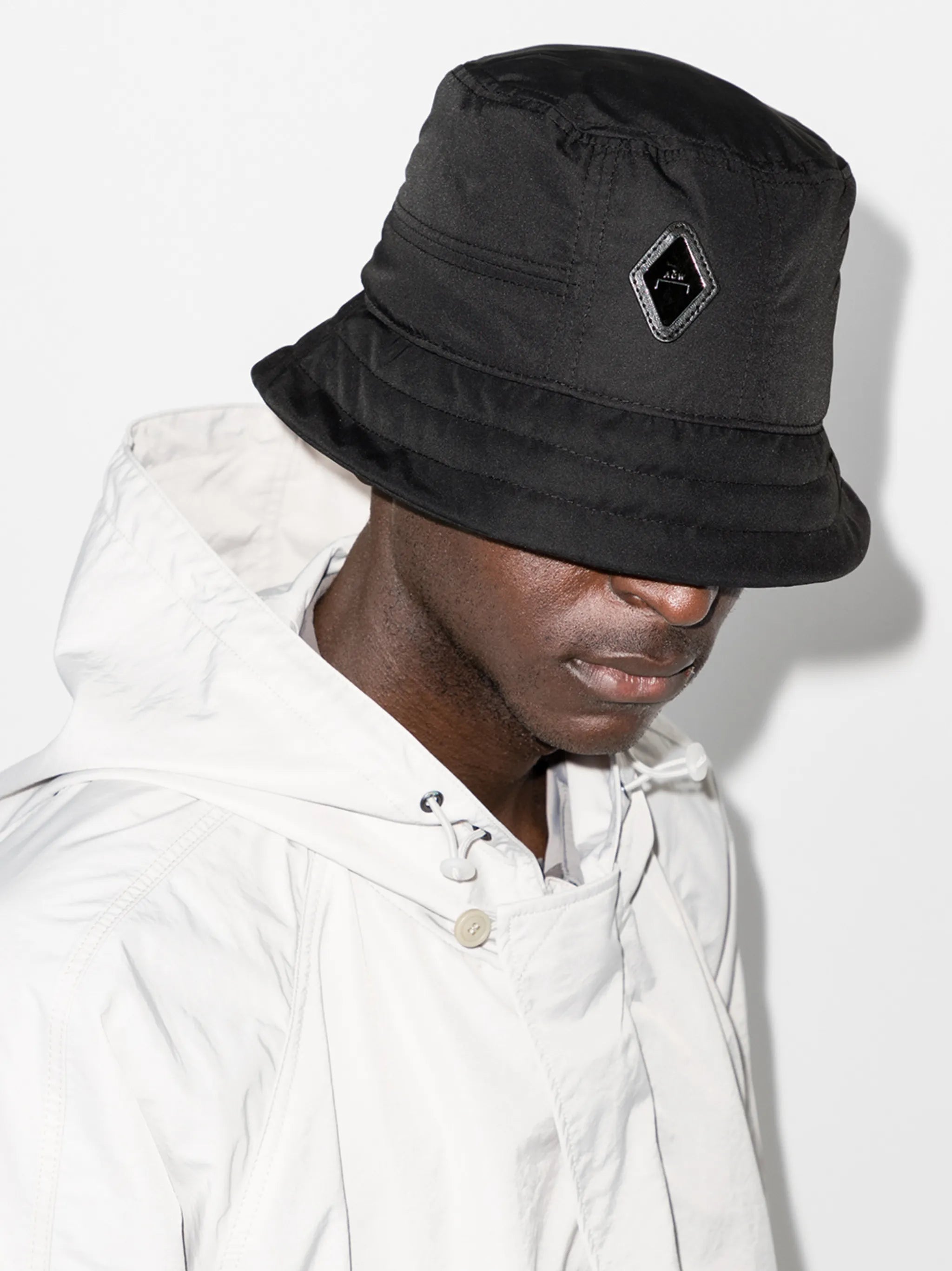 Cell diamond-patch bucket hat