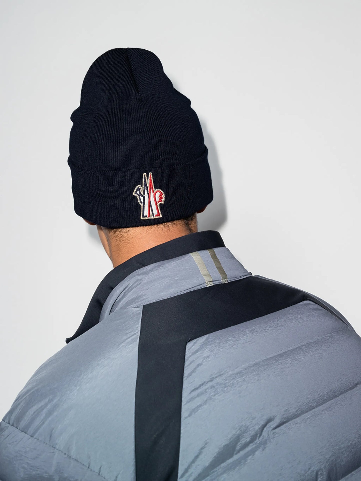 logo patch knitted beanie