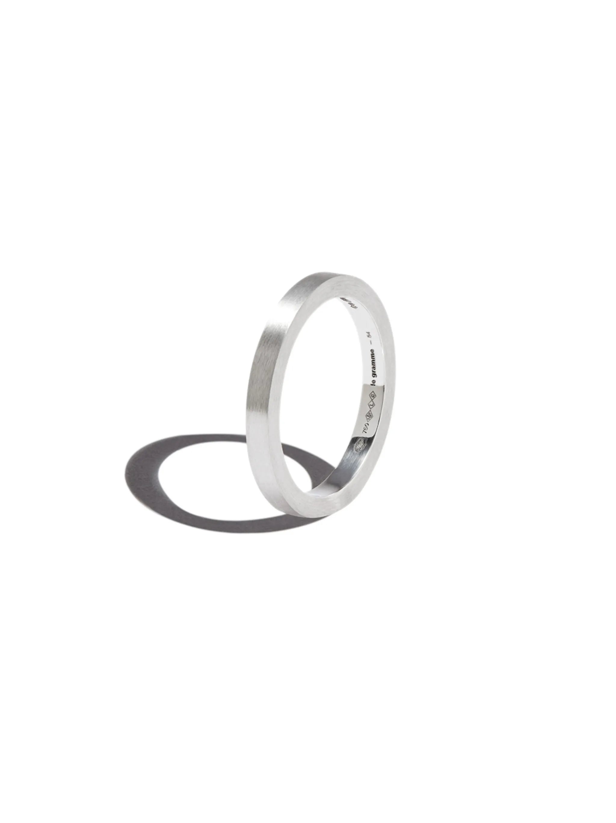 18kt white gold 5g ribbon brushed band ring