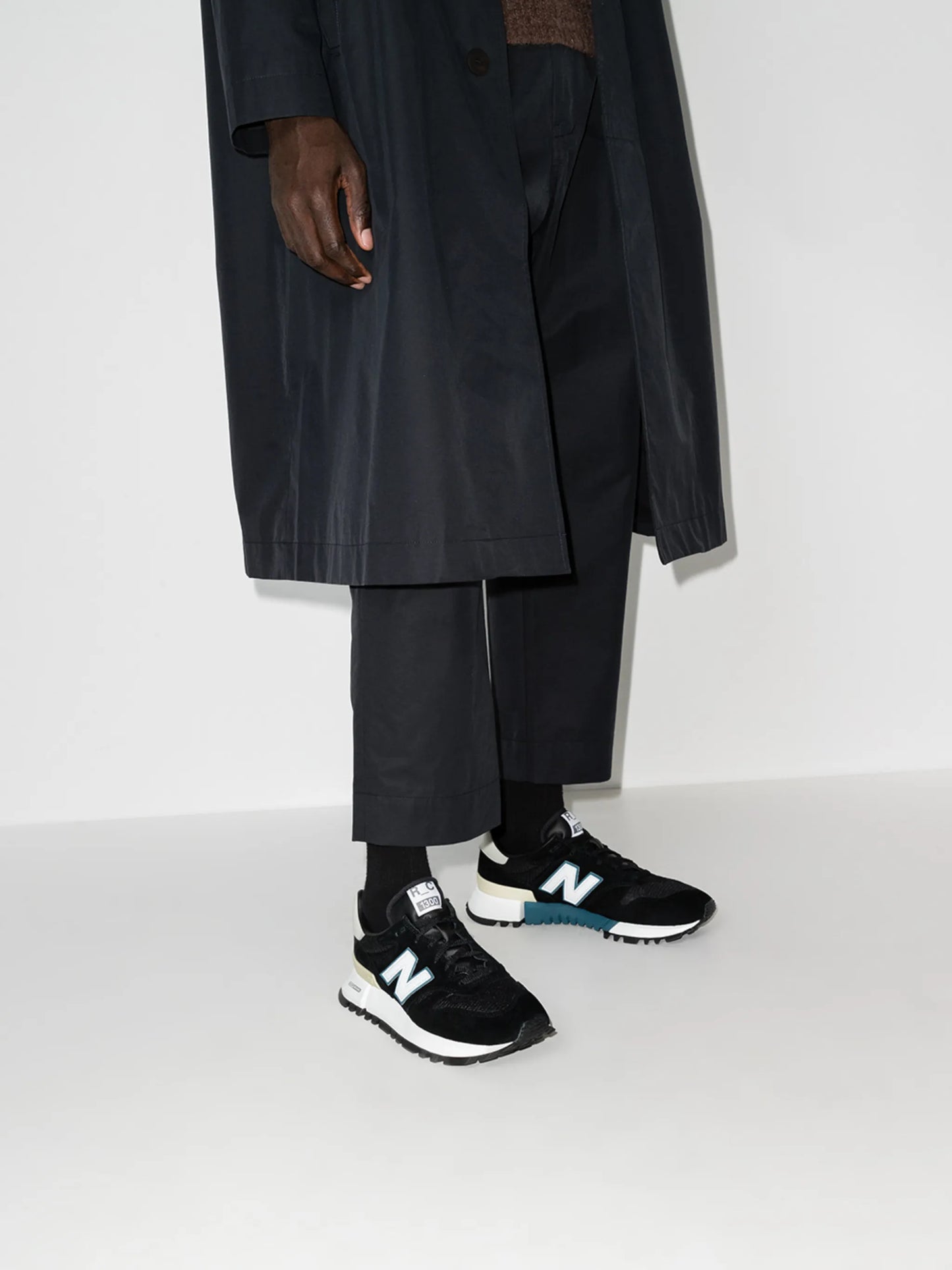 R_C1300 low-top sneakers