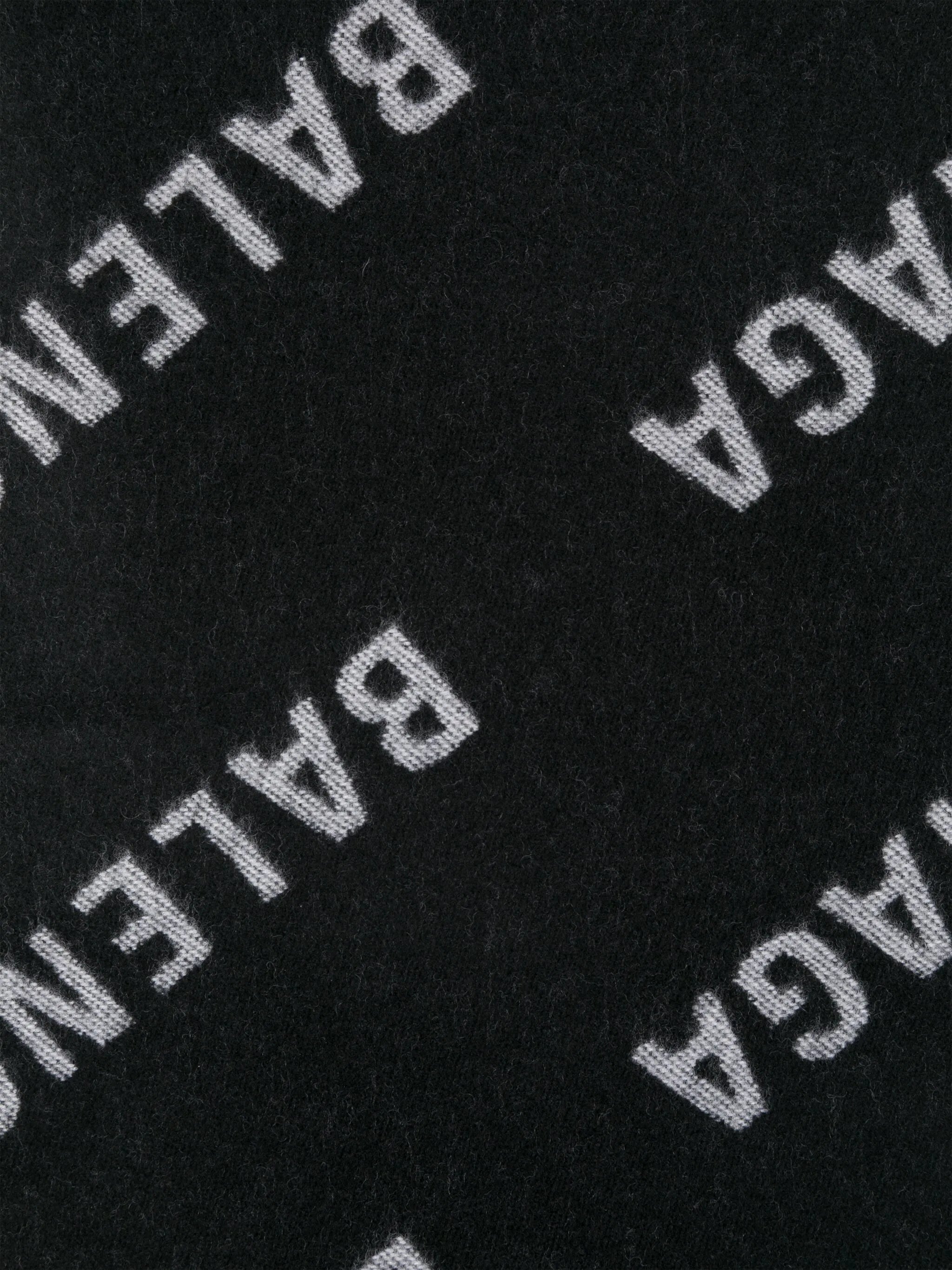Allover Logo Macro scarf