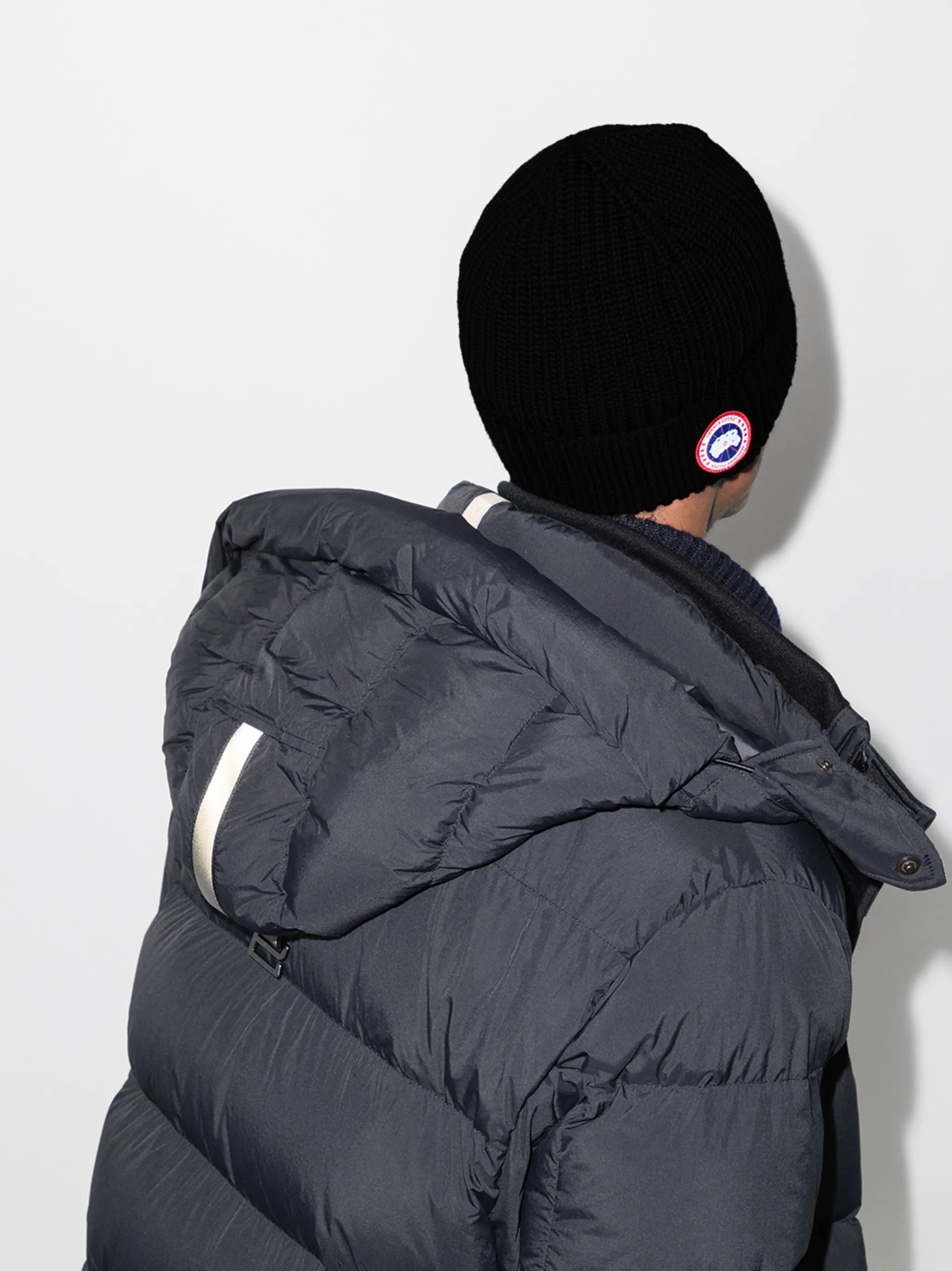 Arctic Disc ribbed-knit beanie