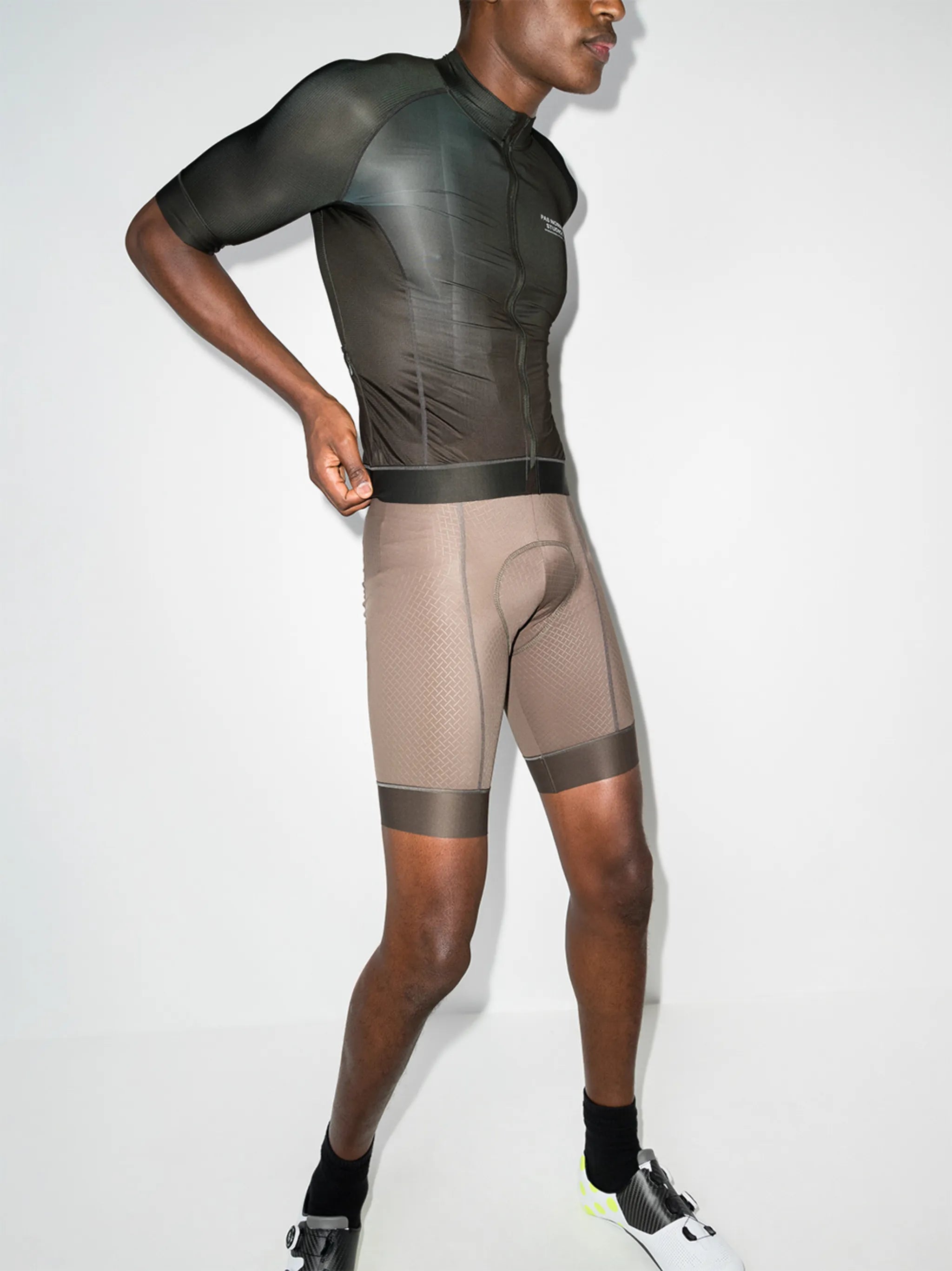 Mechanism cycling vest