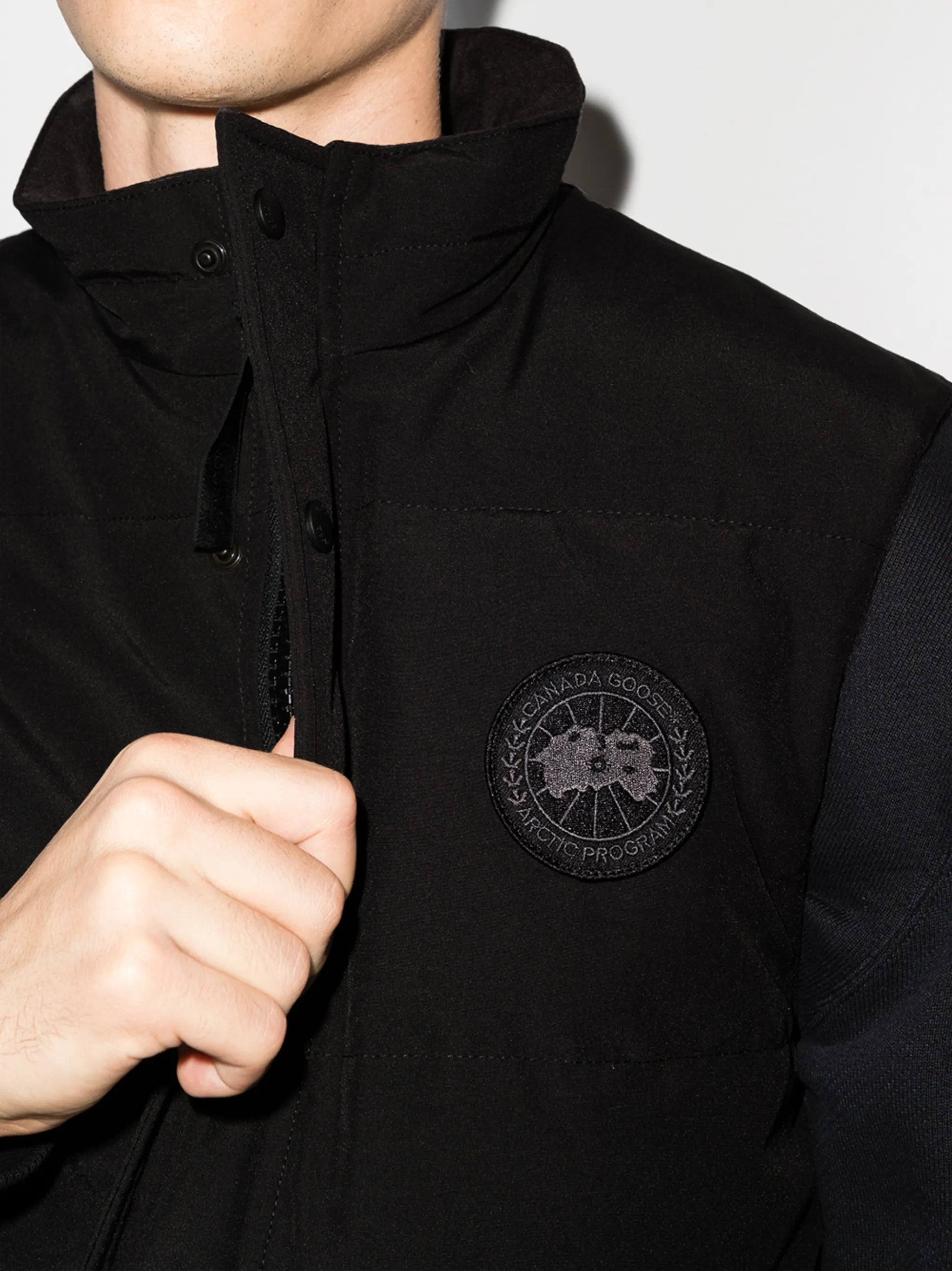 Garson logo-patch padded gilet