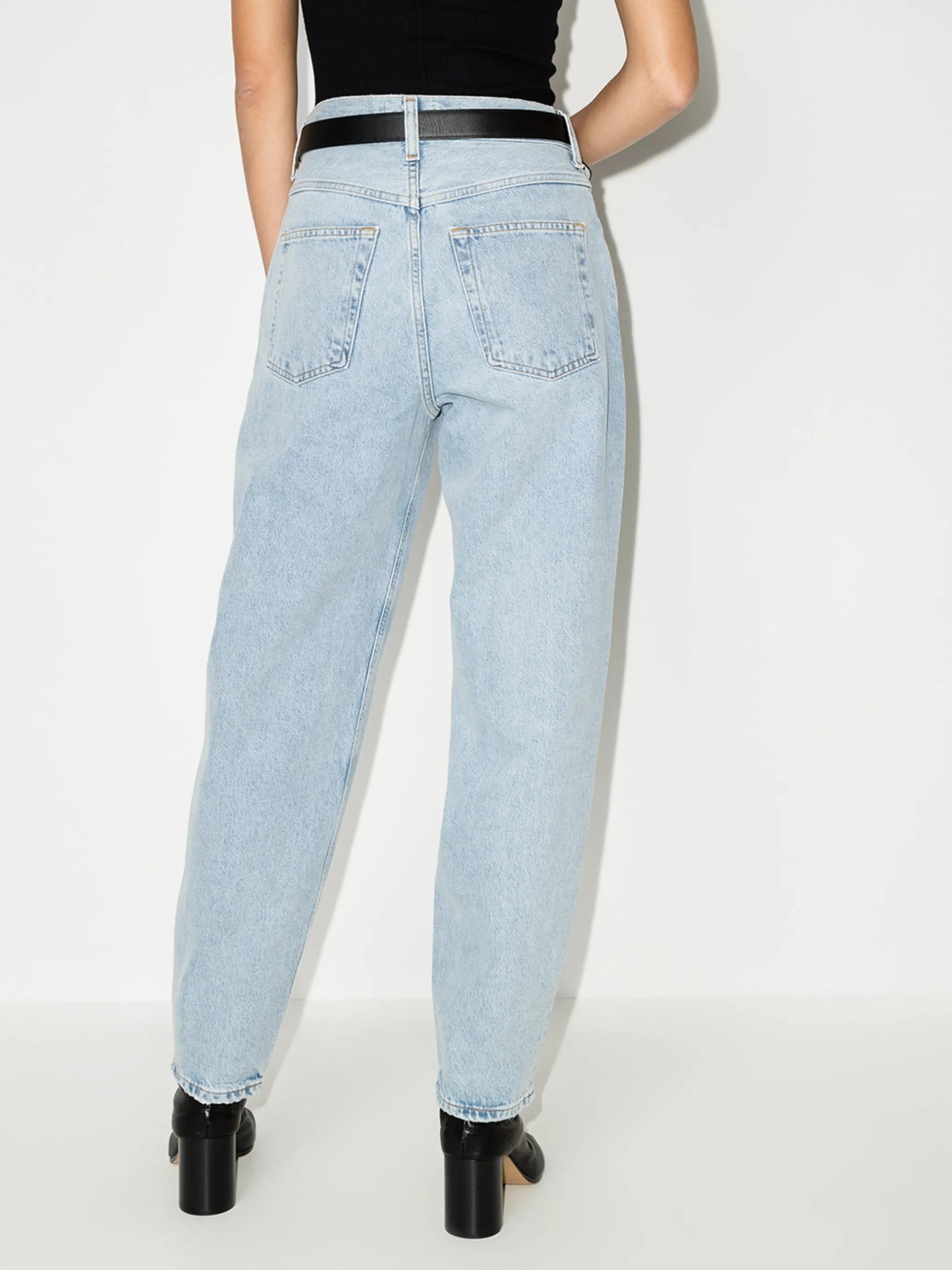 tapered high-waisted jeans