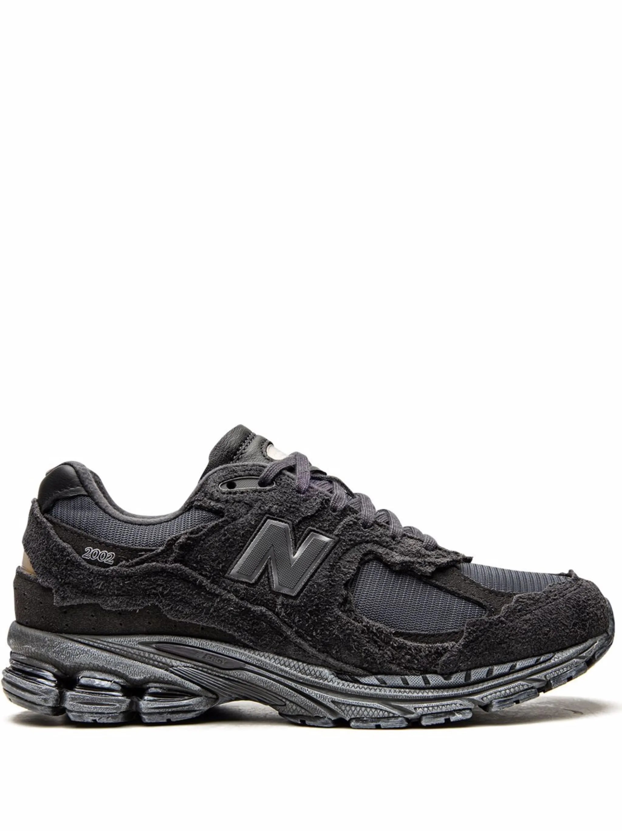 2002R distressed-effect sneakers