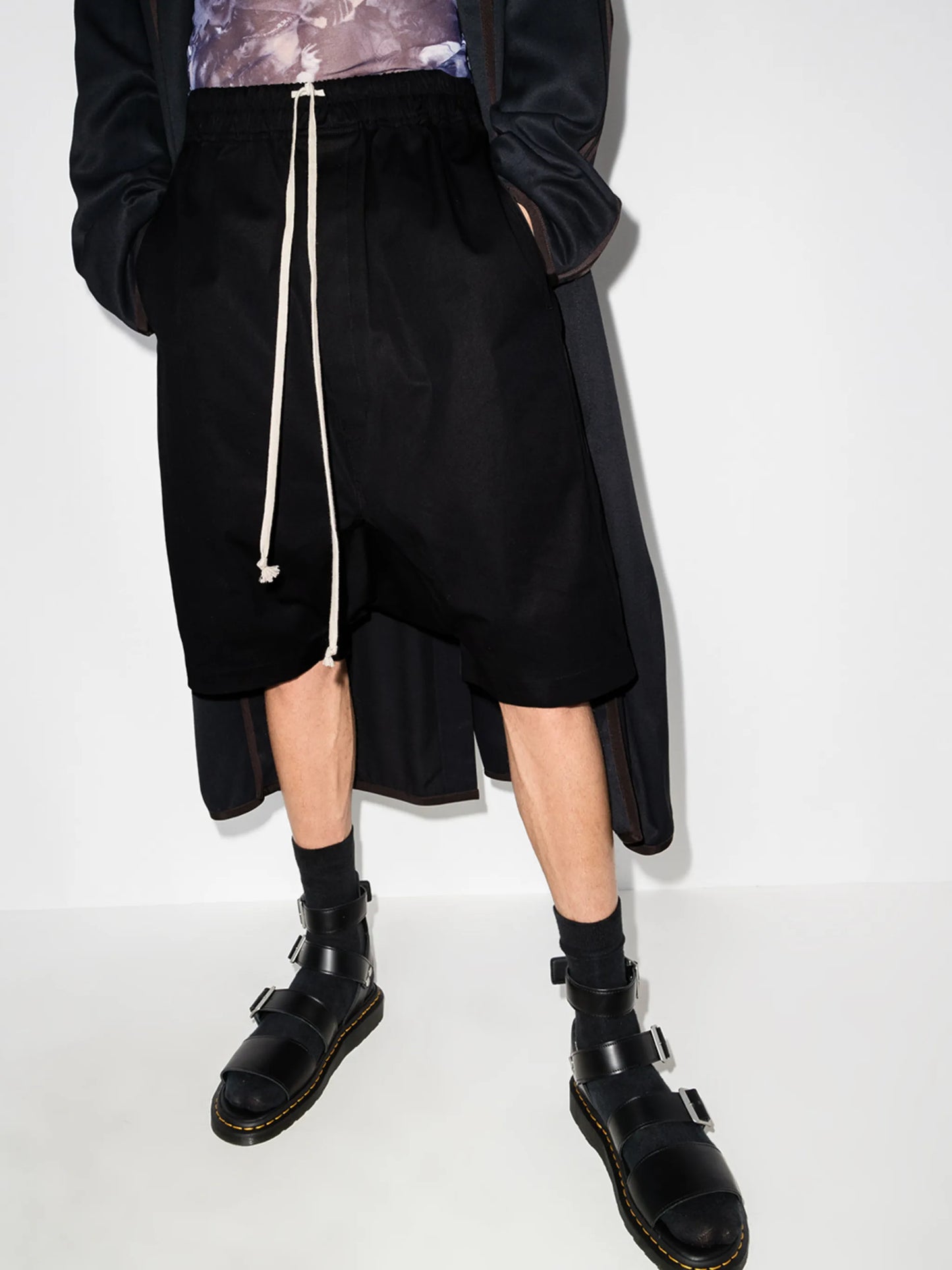 Pod drop-crotch track shorts