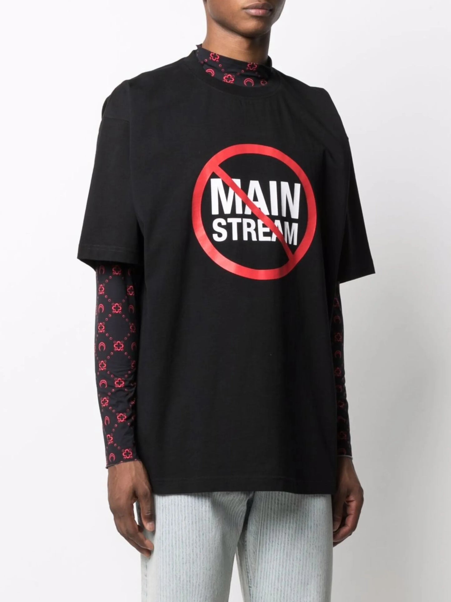 graphic-print T-shirt