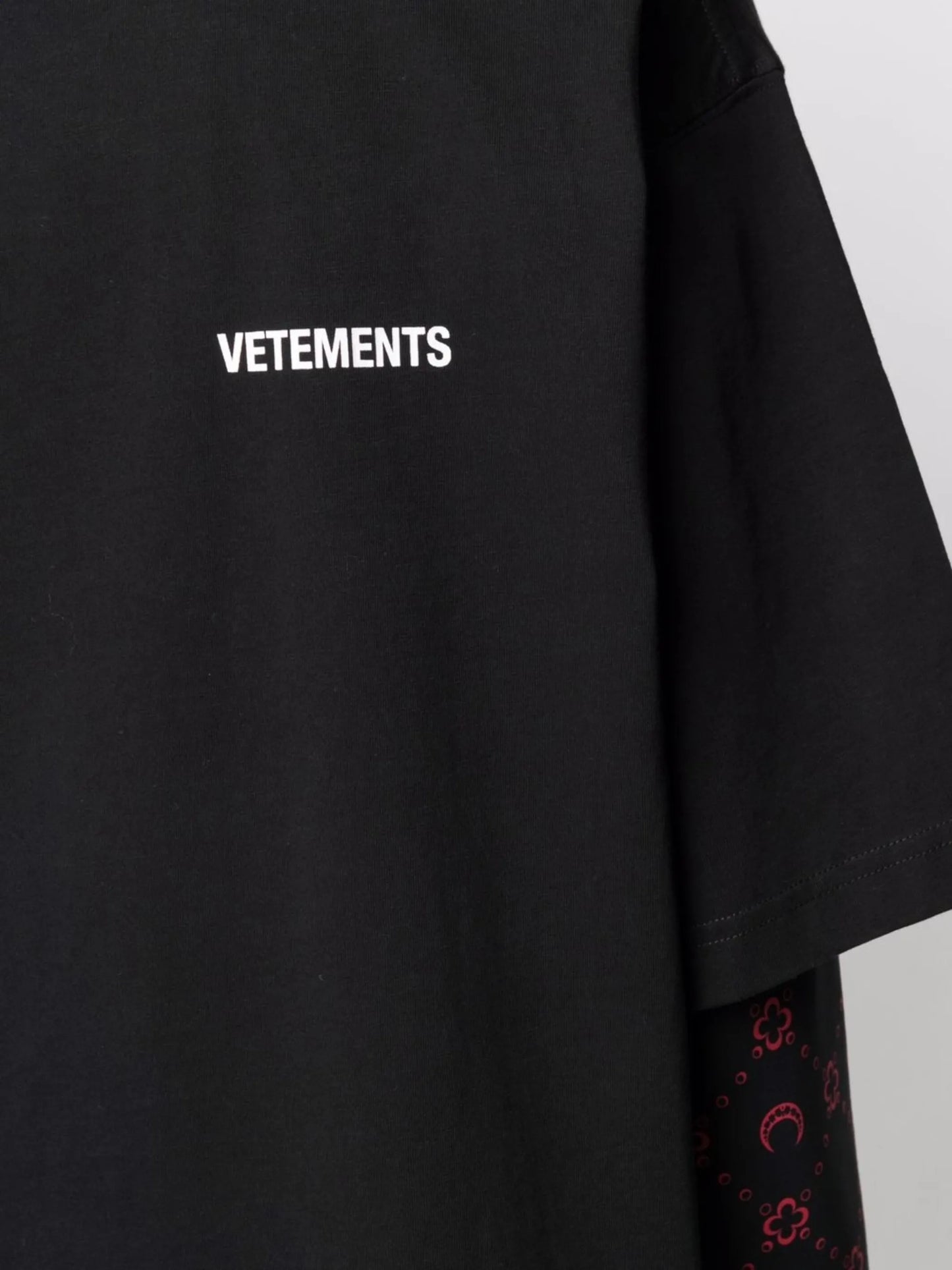 graphic-print T-shirt