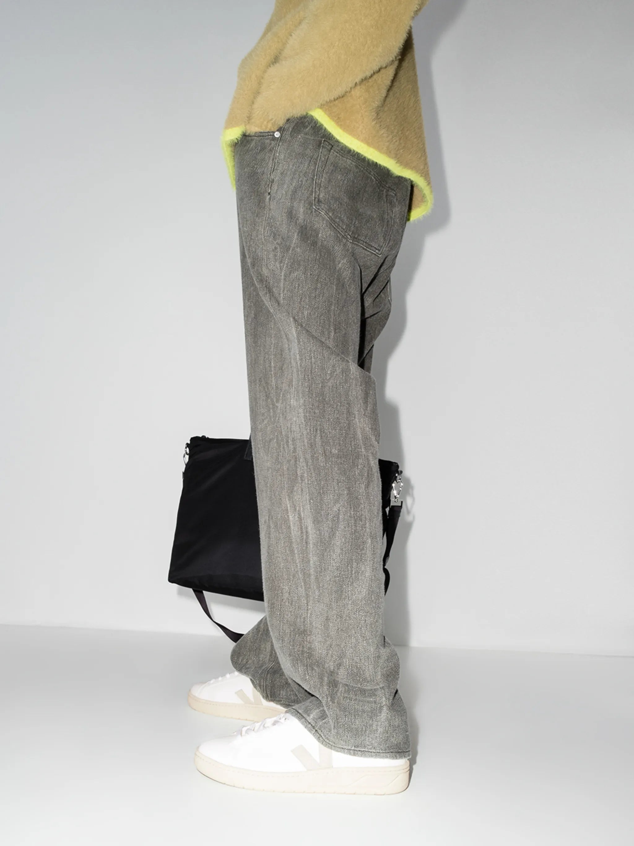 V-12 low-top sneakers