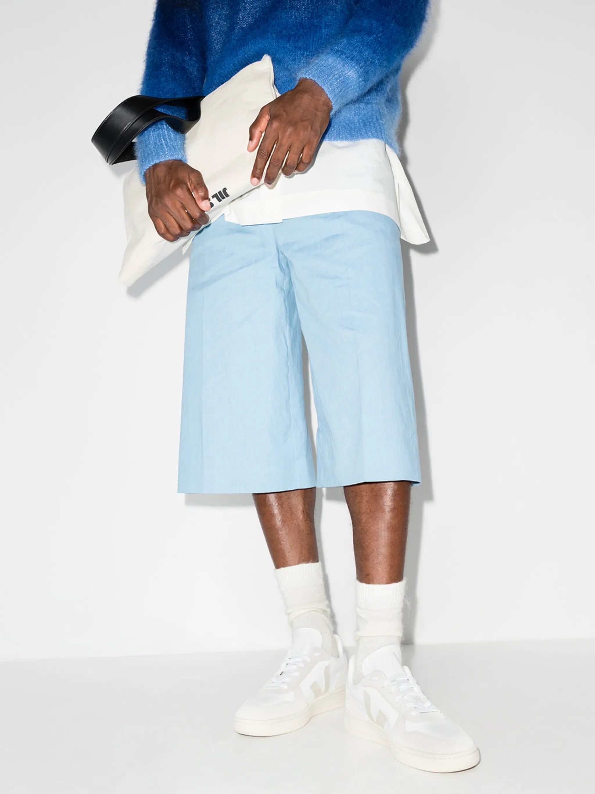 V-10 low-top sneakers