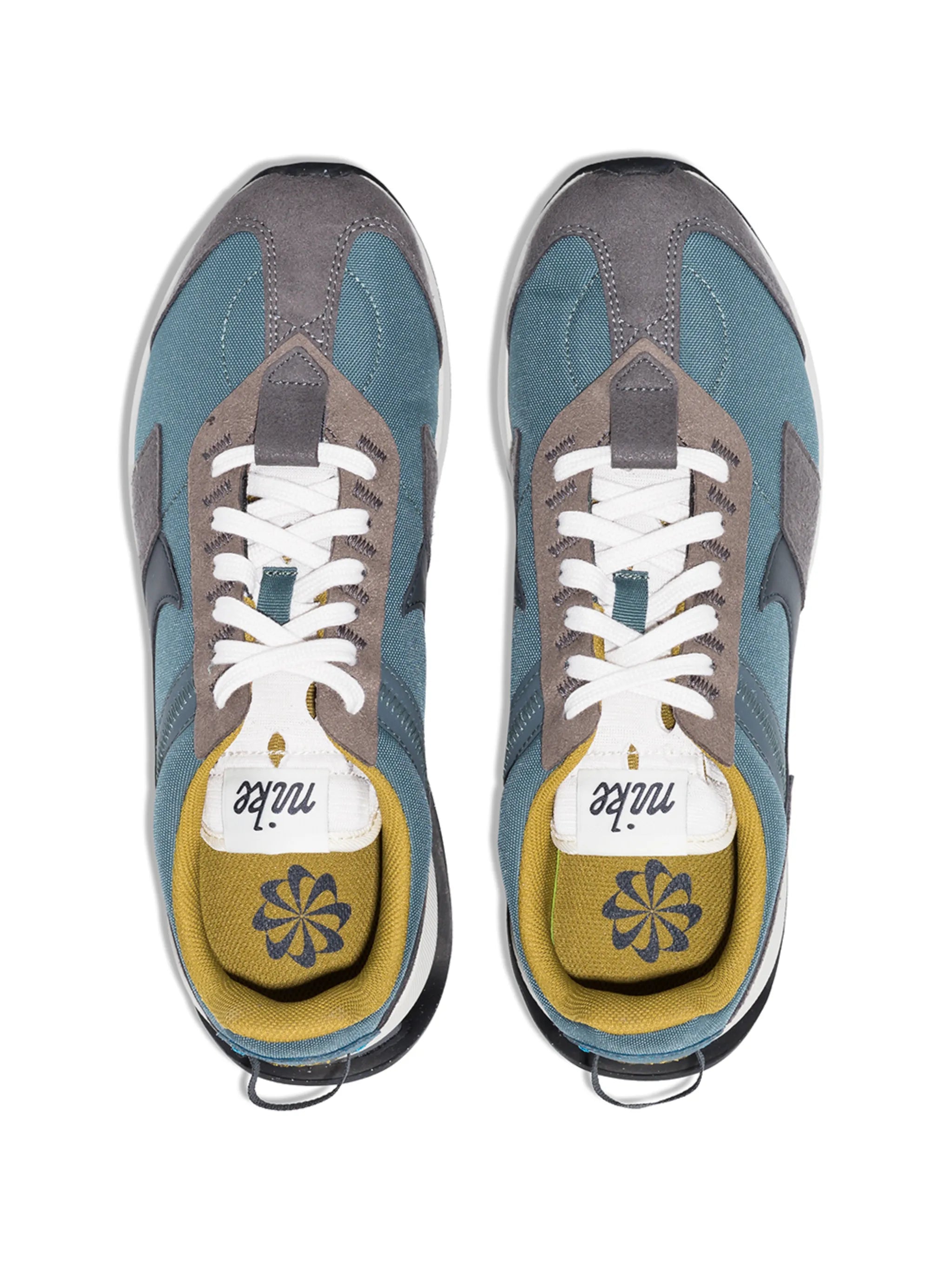 Air Max Pre-Day LX sneakers