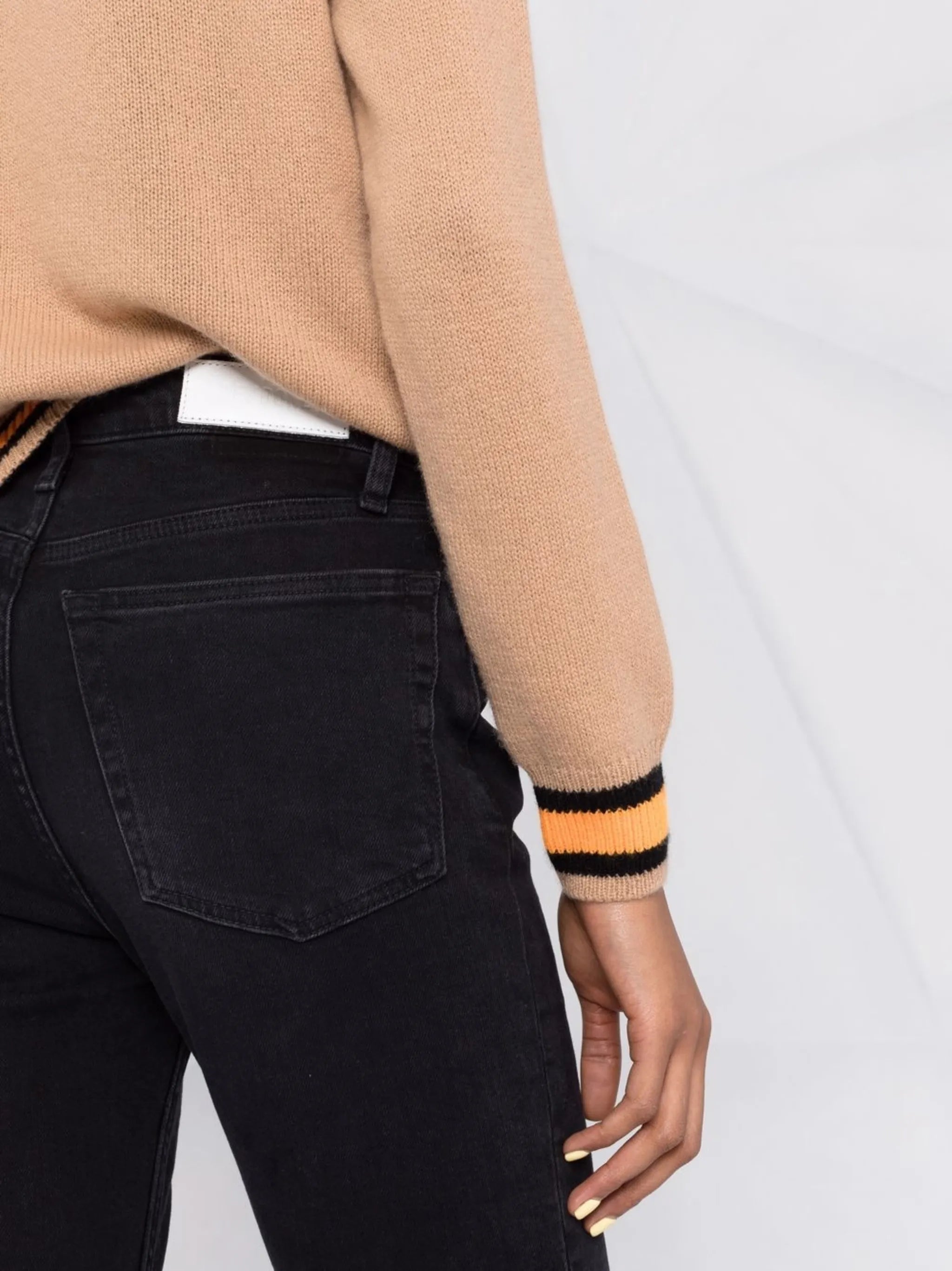 mid-rise cropped jeans