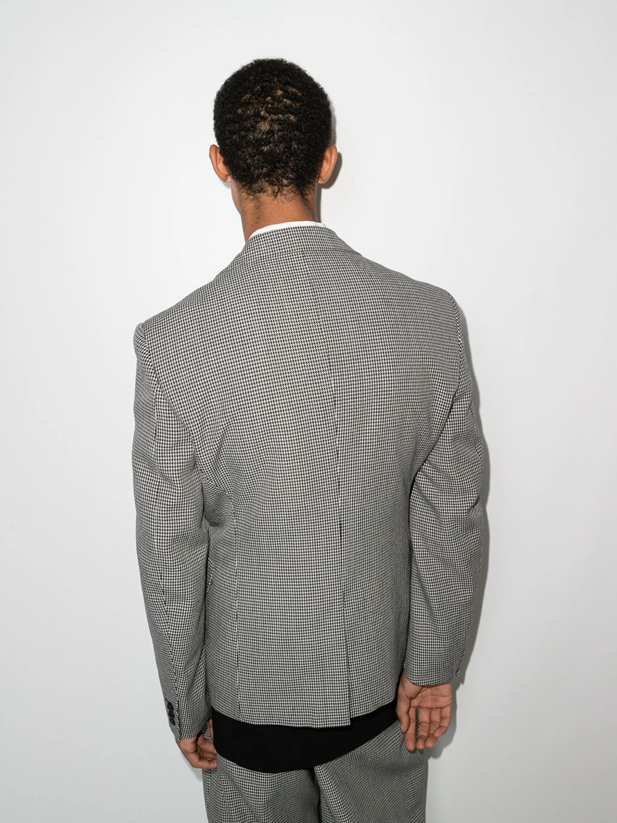 single-breasted houndstooth blazer