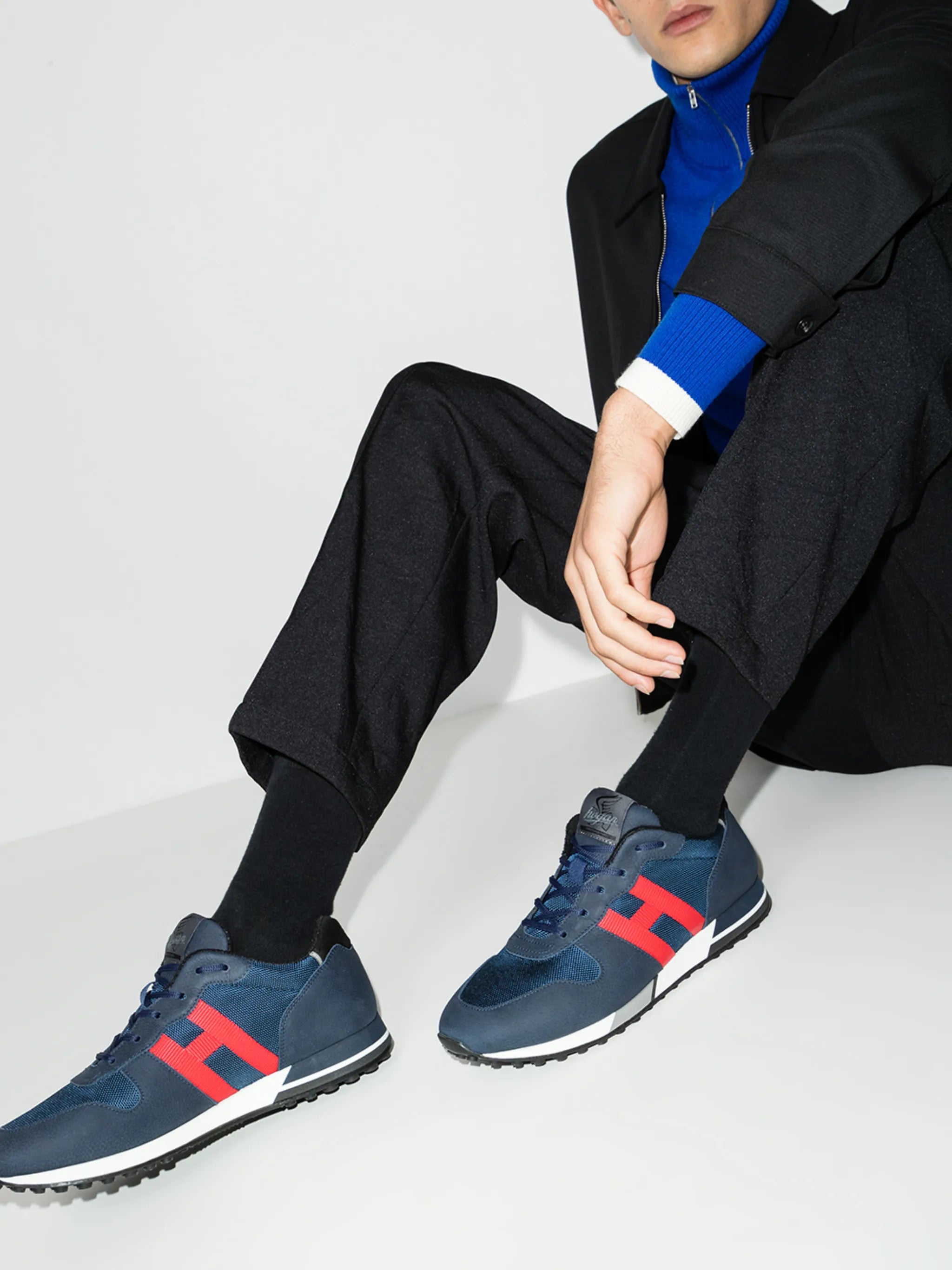 H383 low-top sneakers