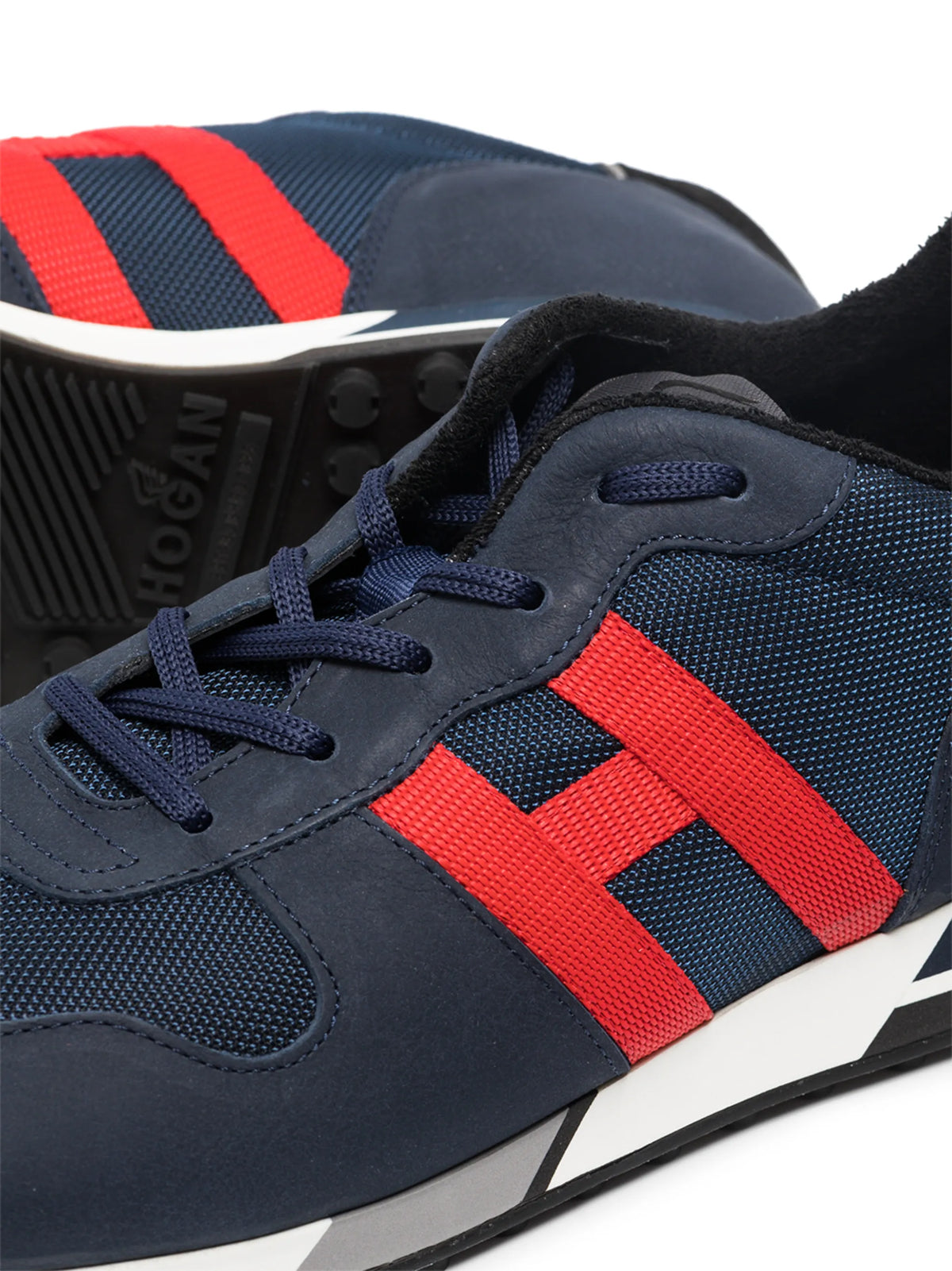 H383 low-top sneakers