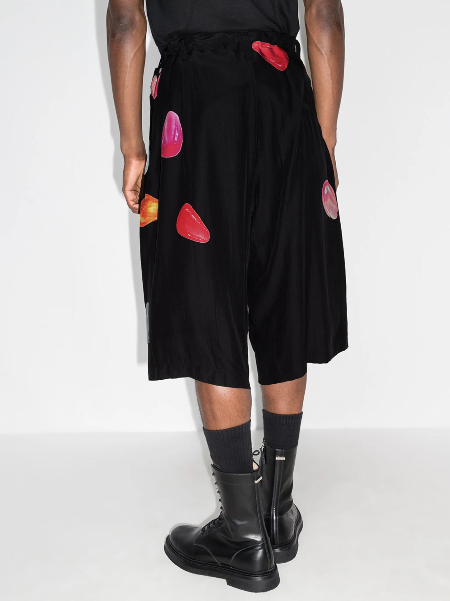 Tears silk Bermuda shorts