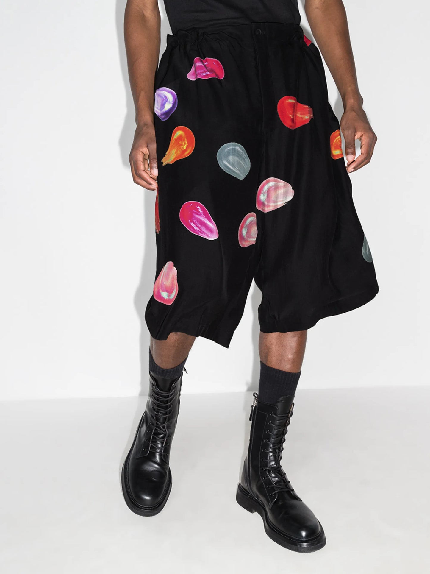 Tears silk Bermuda shorts