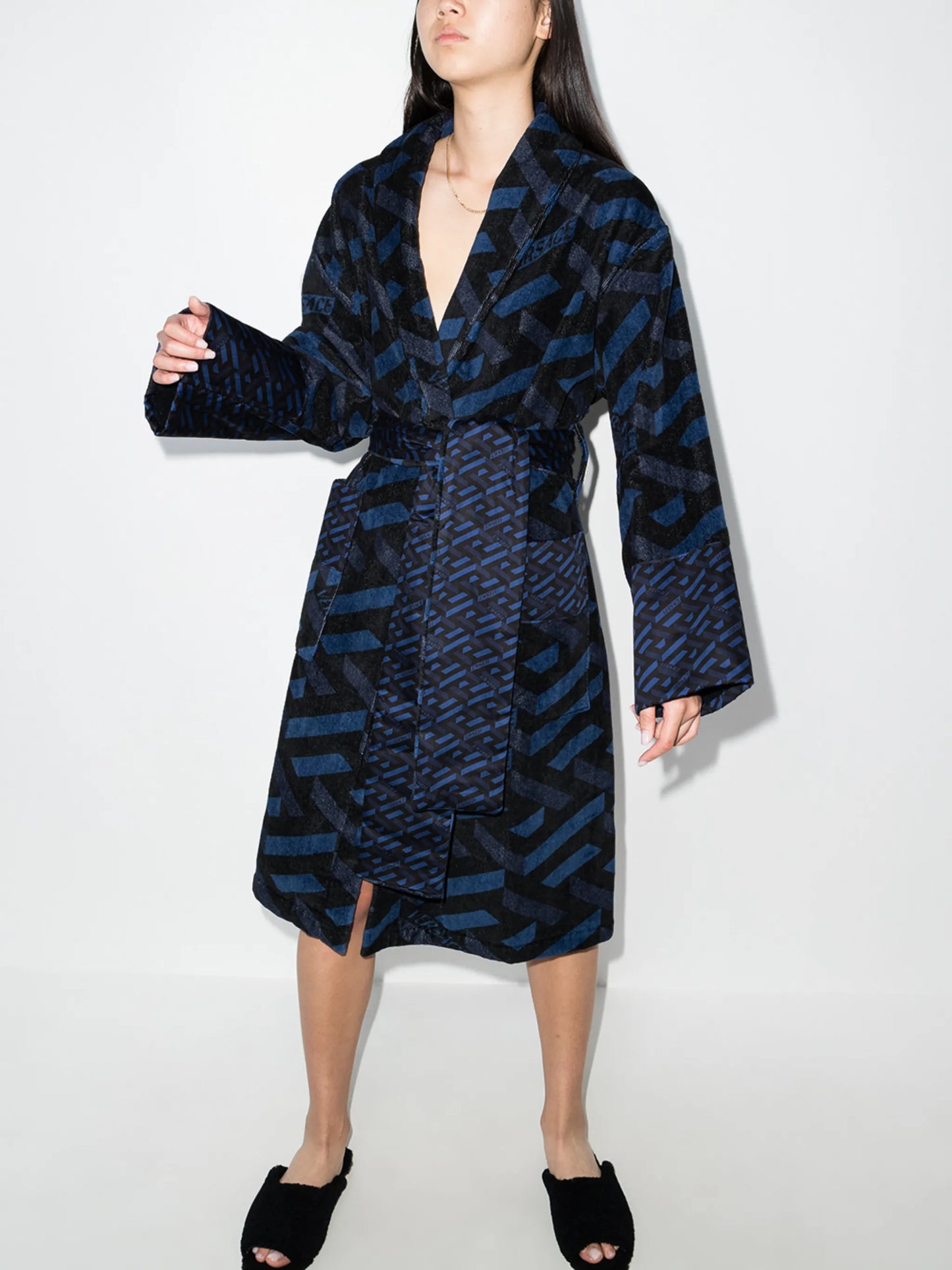 Barocco-pattern belted robe