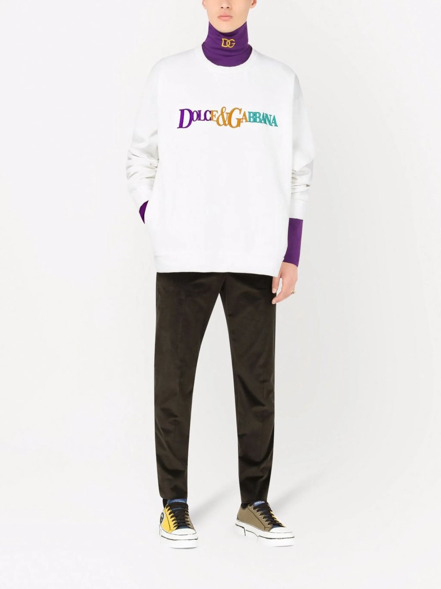 logo-embroidered sweatshirt