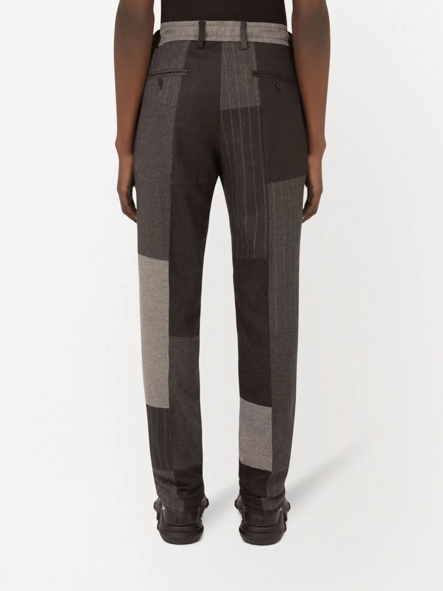 multi-panel drawstring-fastening trousers