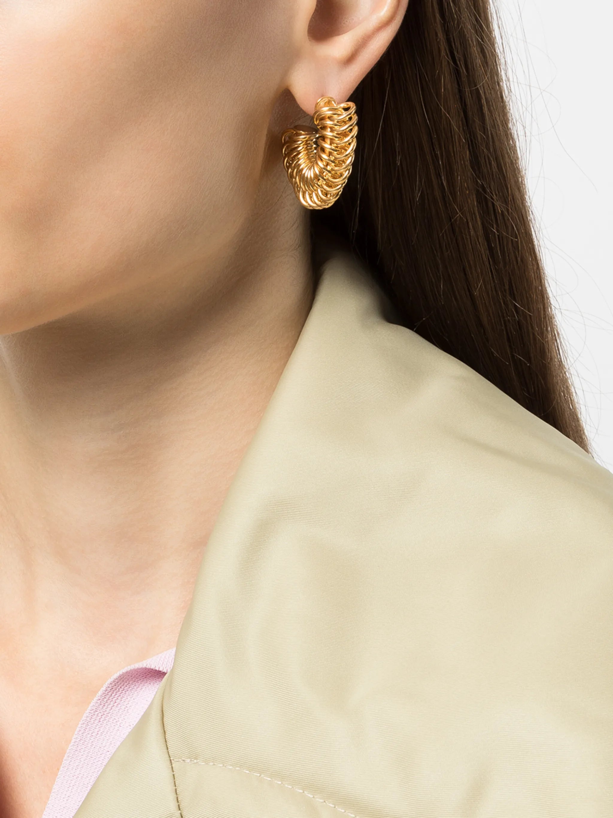 interwoven link hoops
