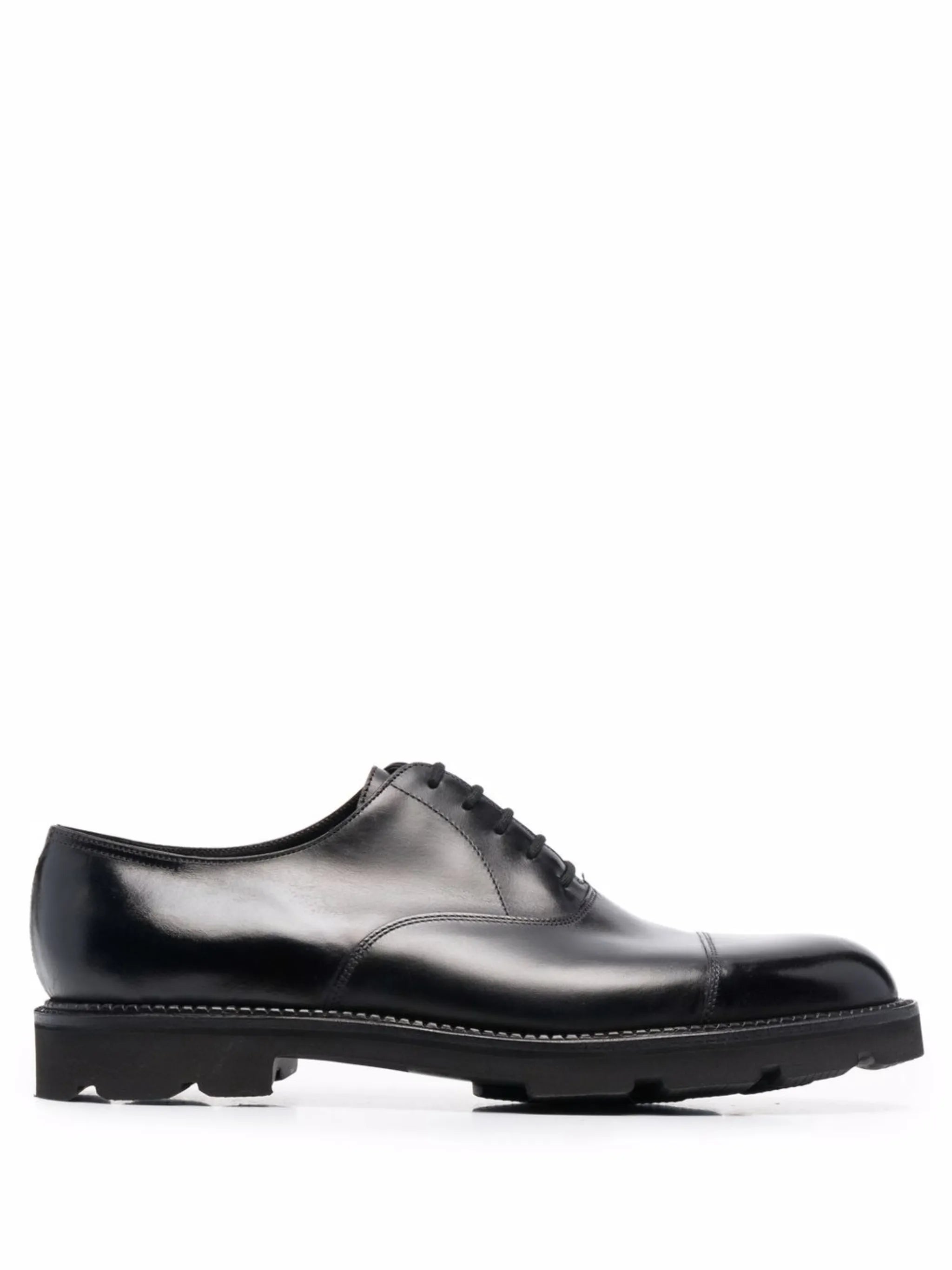 lace-up leather shoes