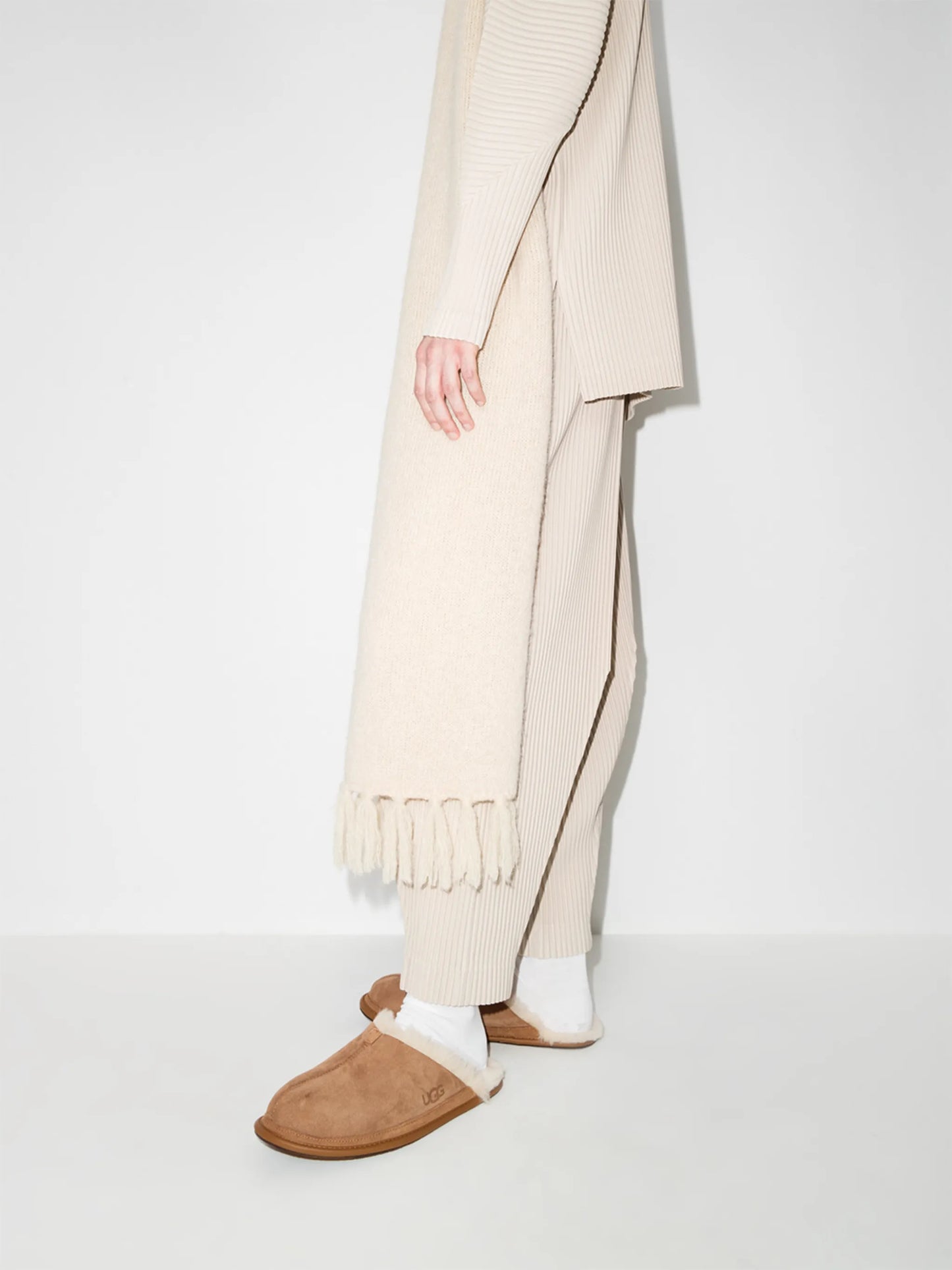 Hyde suede slippers